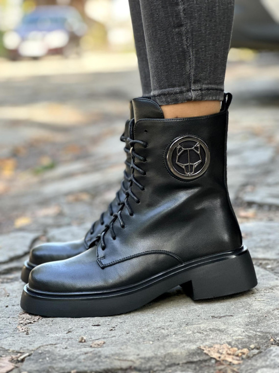 Botki wykonane ze skóry naturalnej