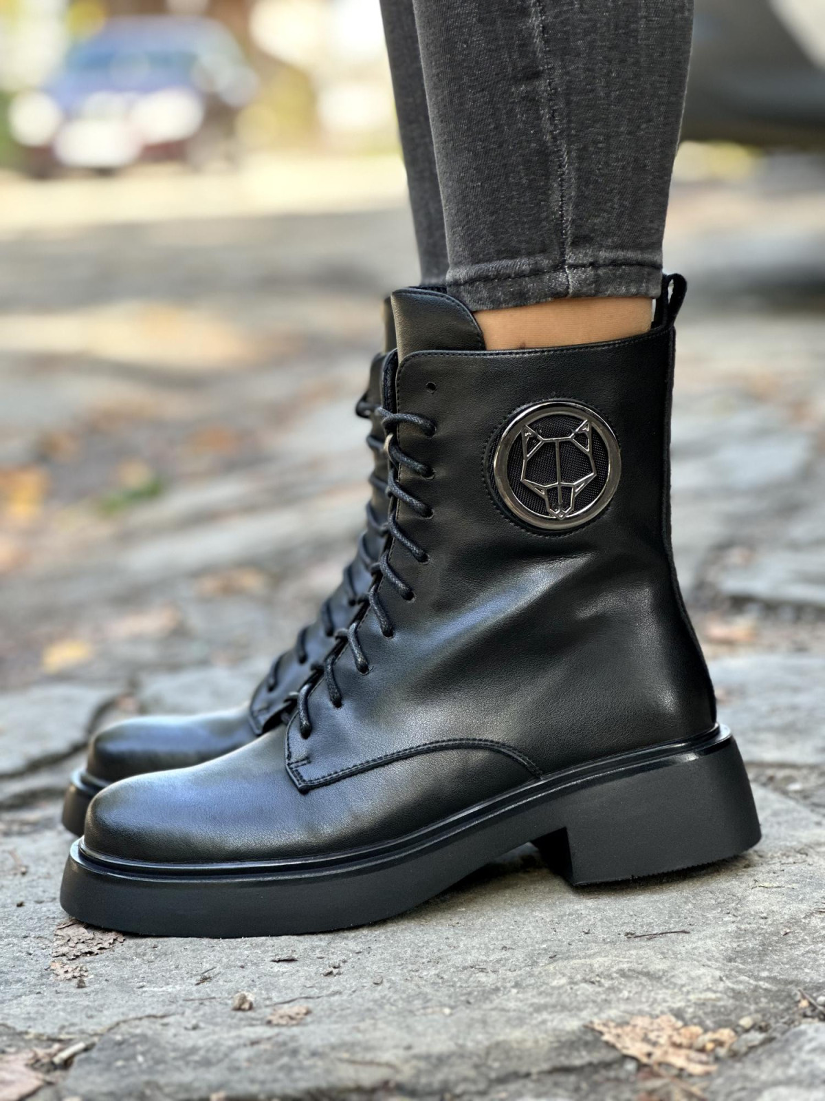 Botki wykonane ze skóry naturalnej