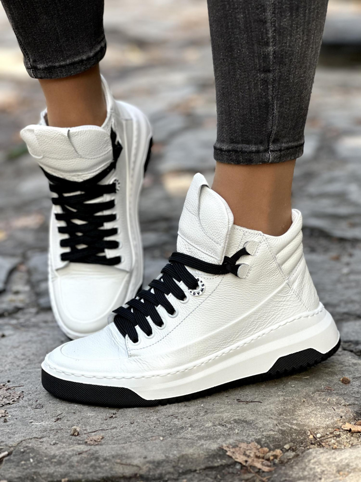 Białe trampki OLEKSY ze skóry Polskiej produkcji