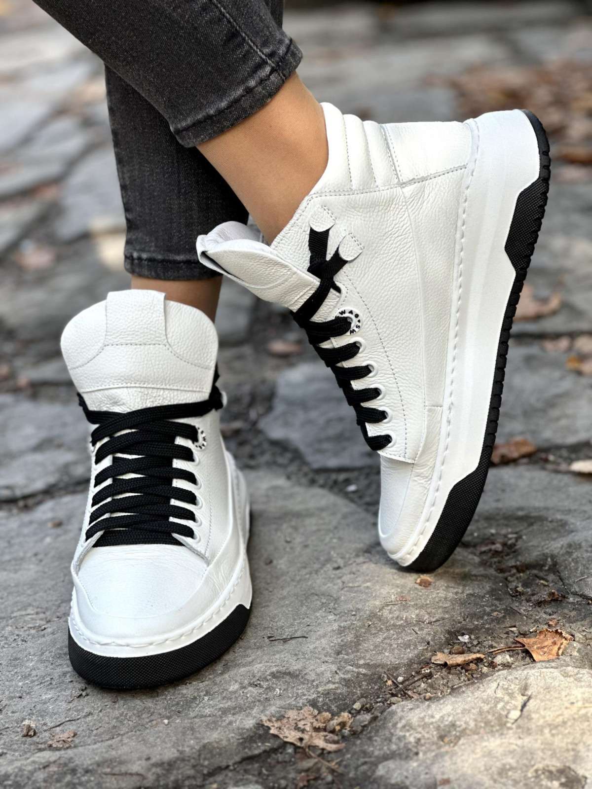 Białe trampki OLEKSY ze skóry Polskiej produkcji