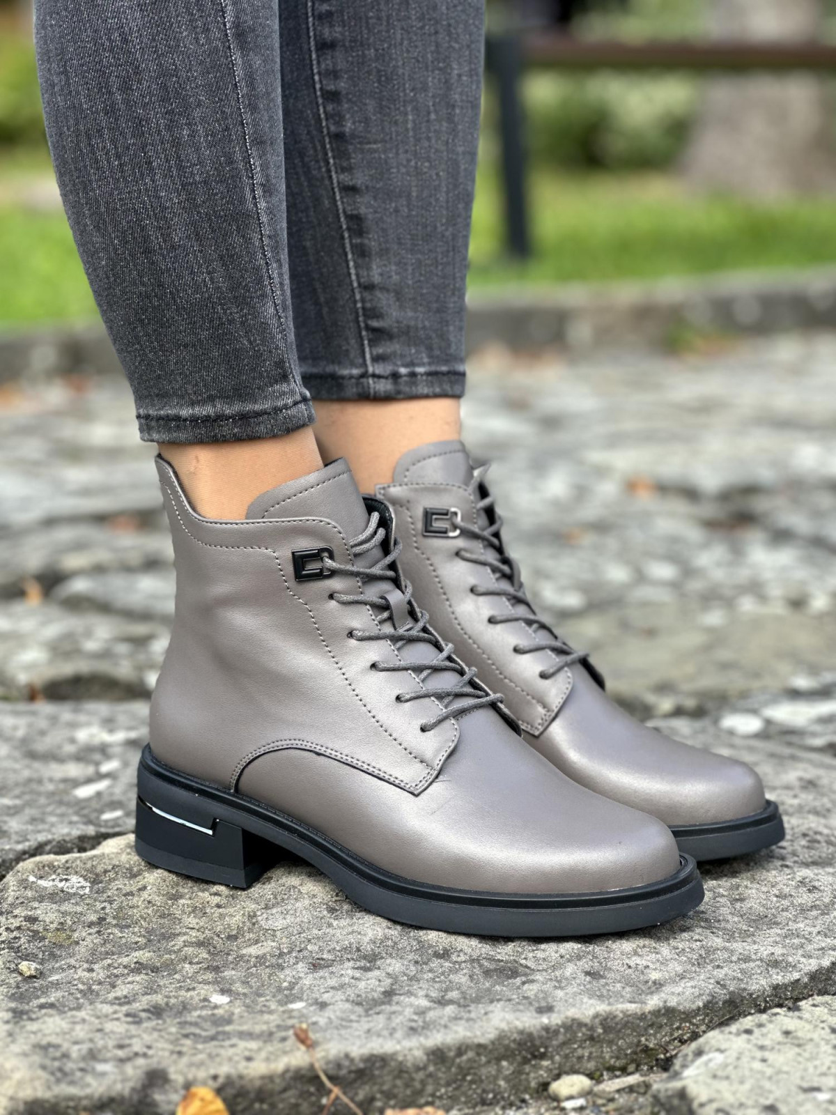 Eleganckie botki ze skóry naturalnej