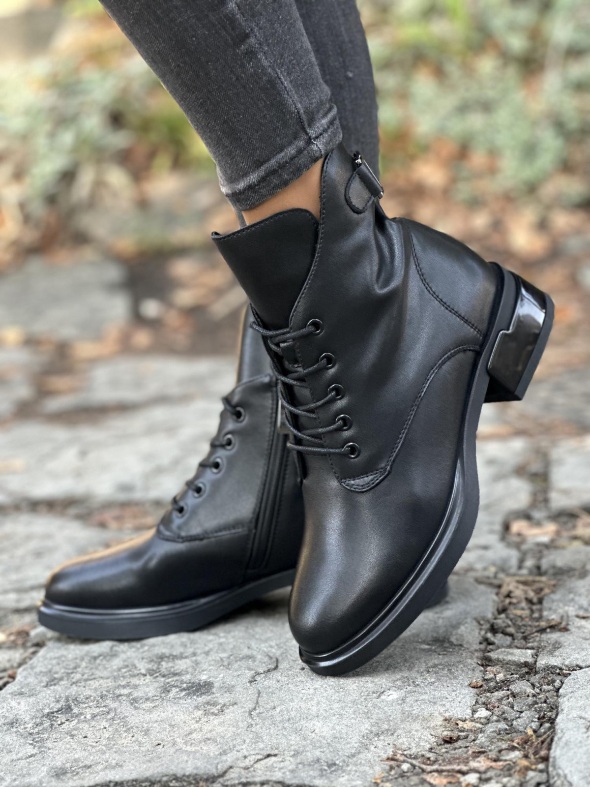 Botki wykonane ze skóry naturalnej