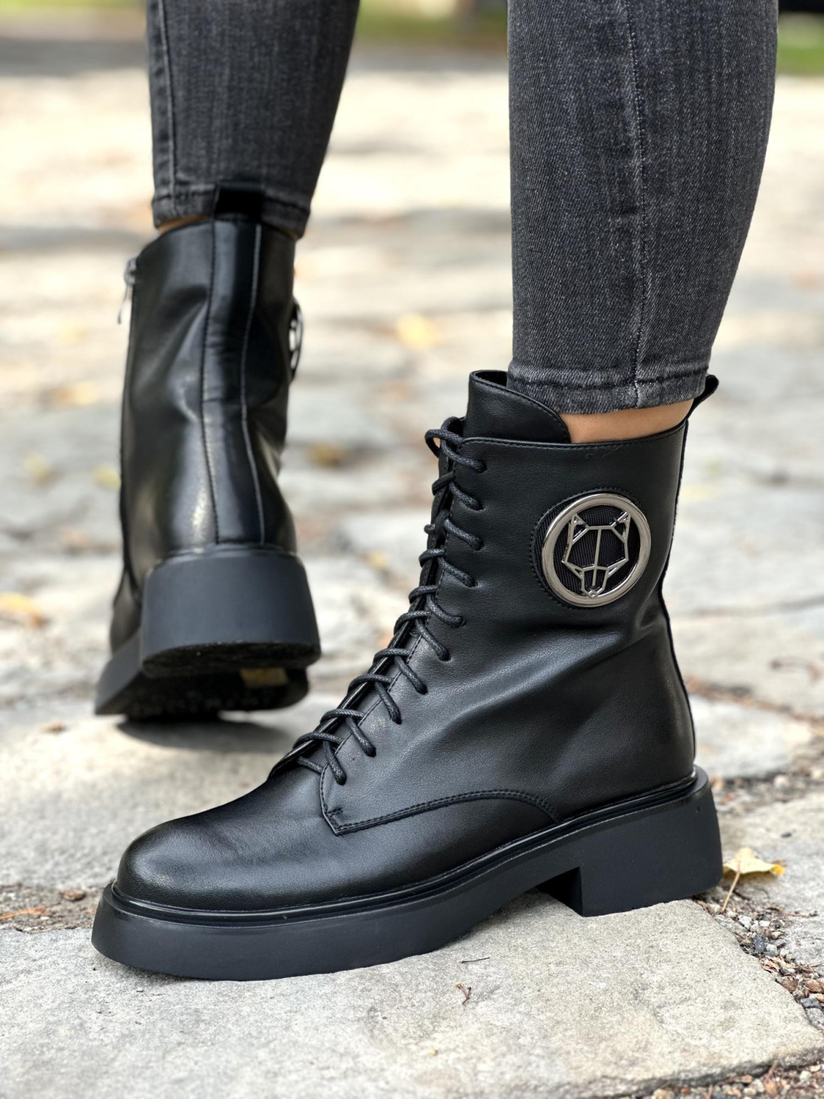 Wyjątkowe botki wykonane ze skóry naturalnej