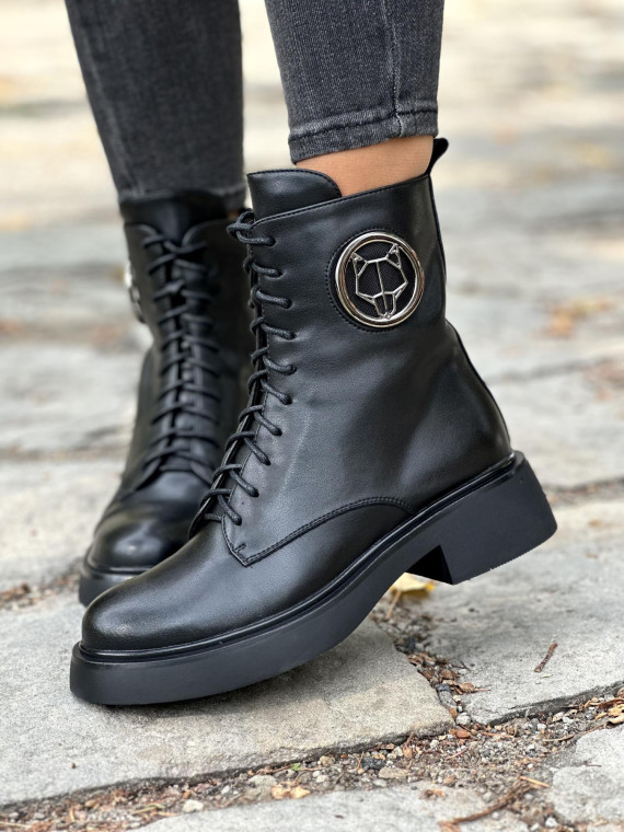 Wyjątkowe botki wykonane ze skóry naturalnej