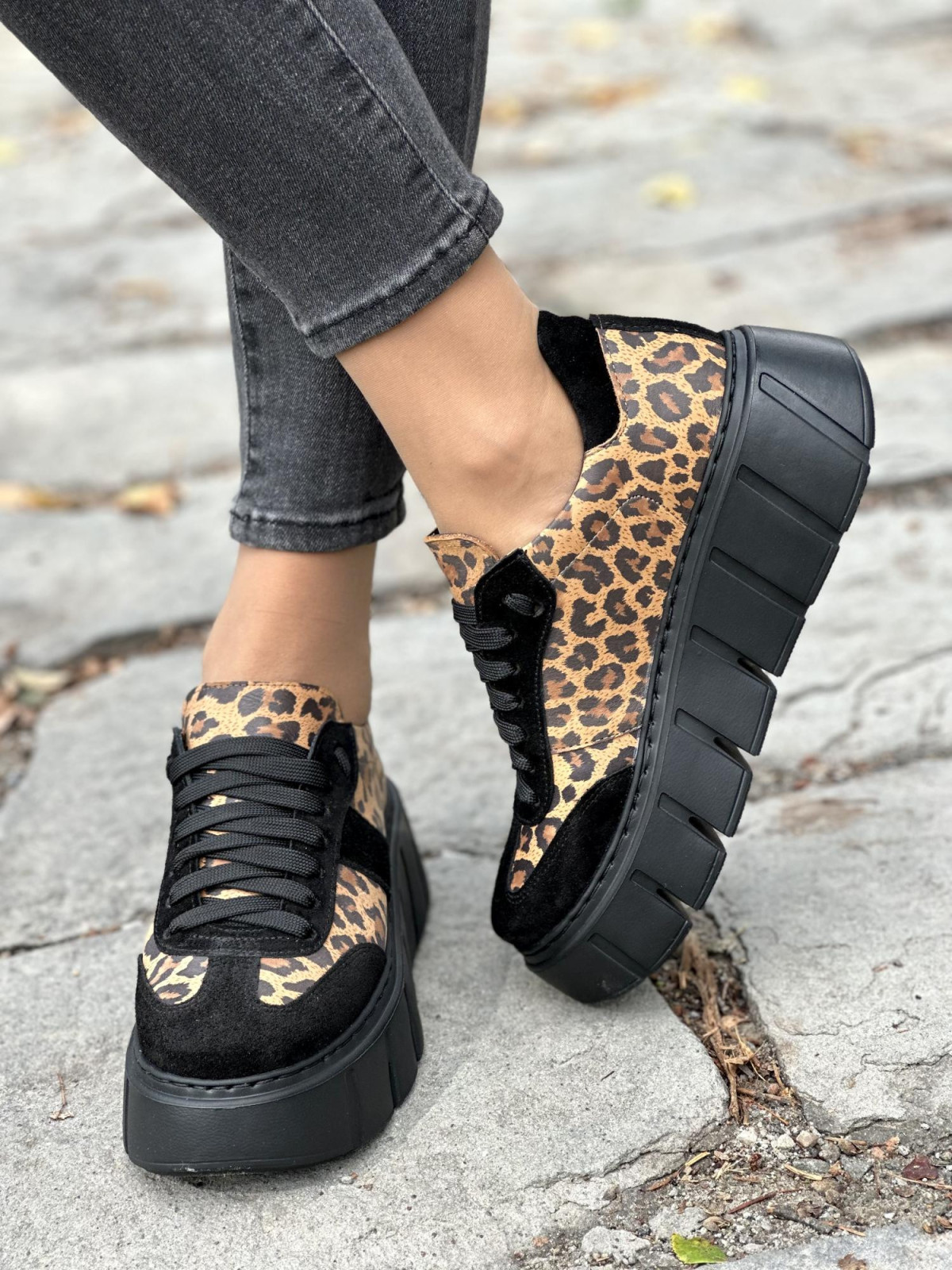 Modne sneakersy OLEKSY ze skóry Polskiej produkcji