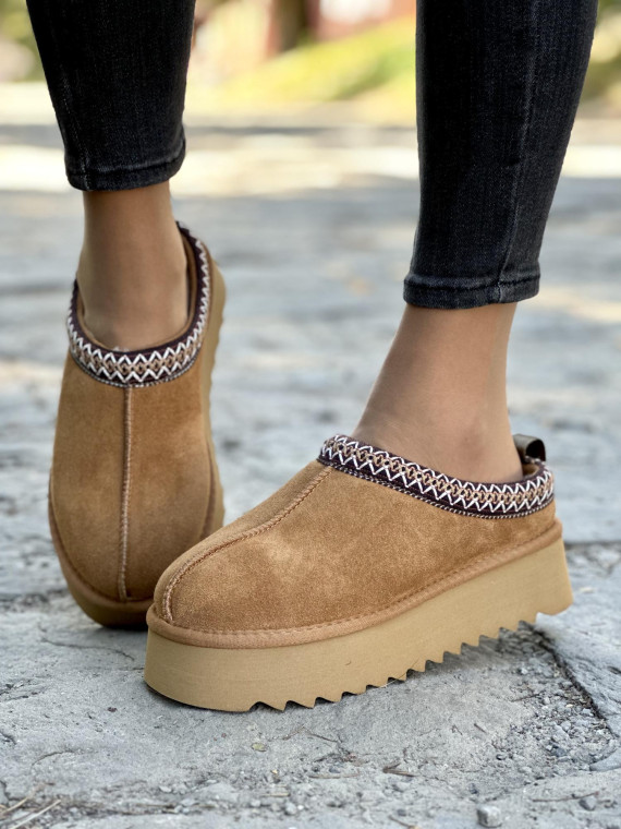 Ciepłe śniegowce wykonane ze skóry naturalnej