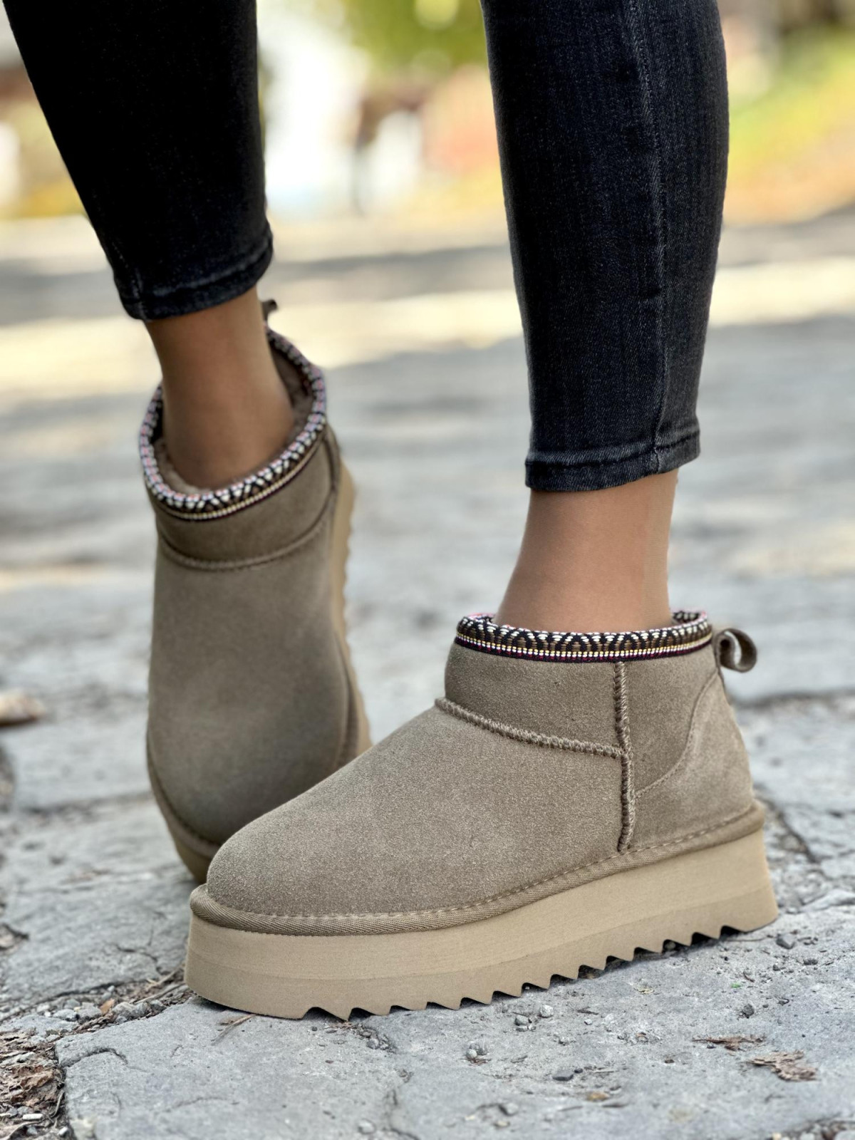 Śniegowce ze skóry naturalnej