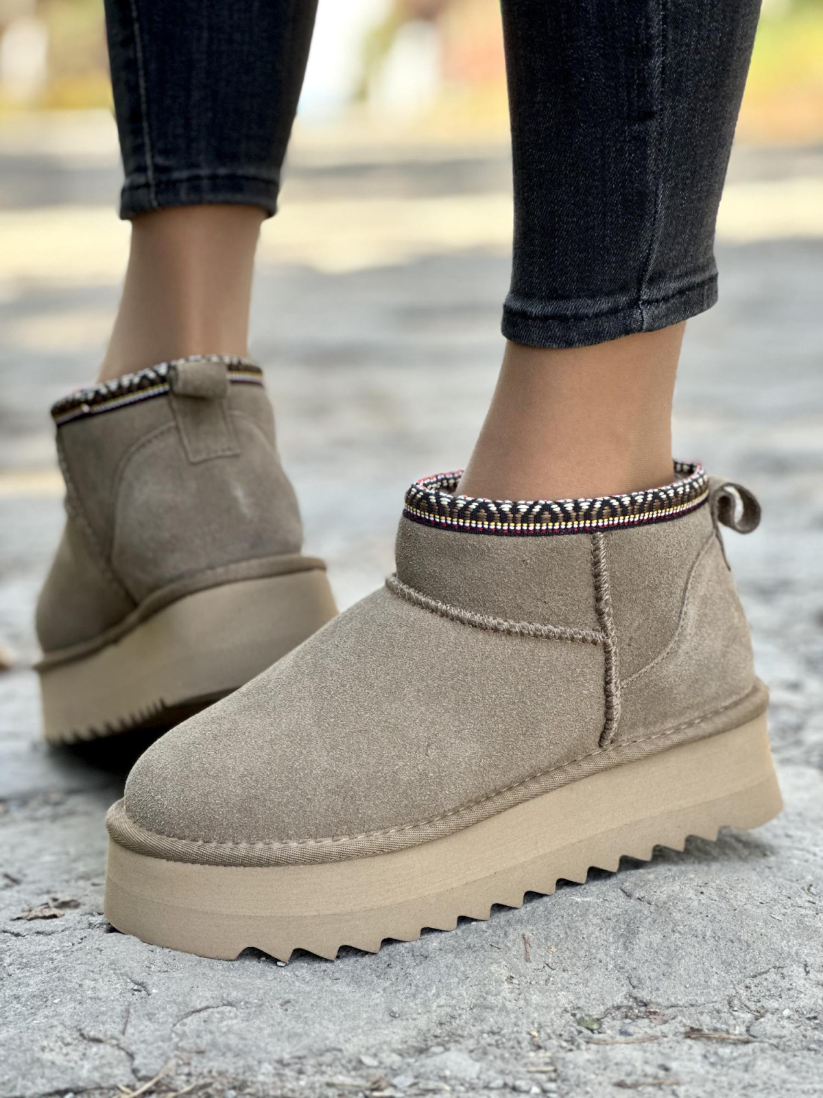 Śniegowce ze skóry naturalnej