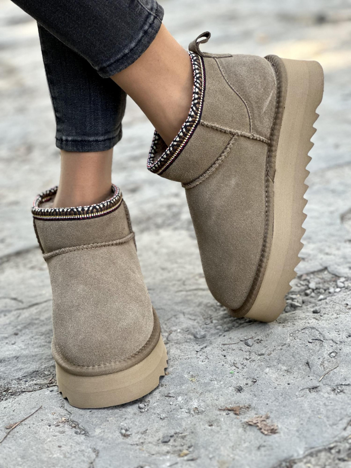 Śniegowce ze skóry naturalnej