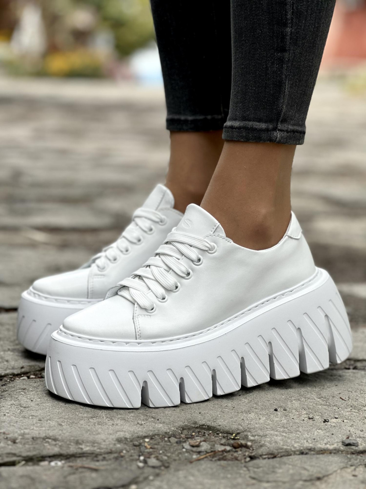 Wyjątkowe sneakersy skórzane OLEKSY Polskiej produkcji