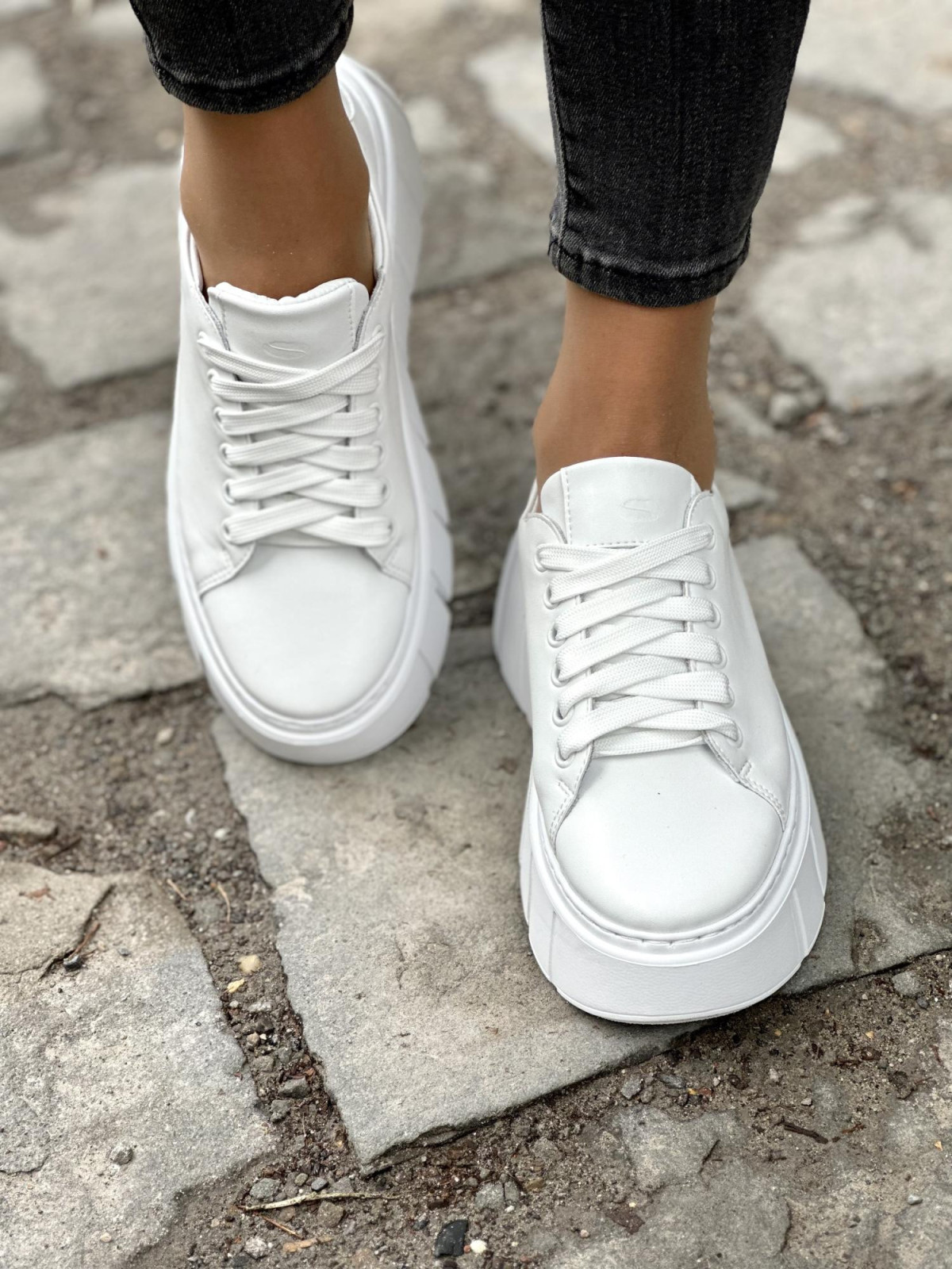 Nowoczesne sneakersy OLEKSY ze skóry Polskiej produkcji