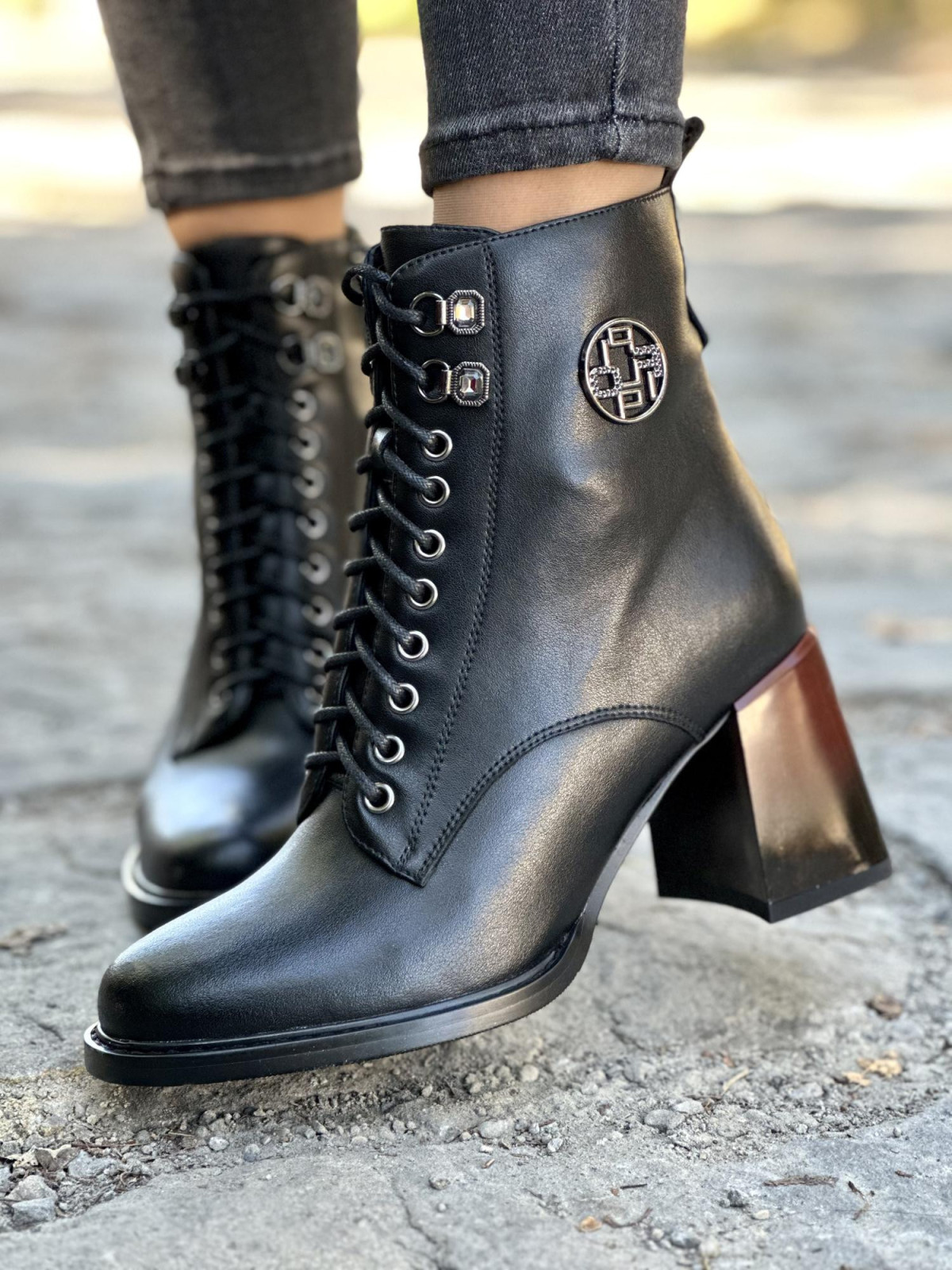 Eleganckie botki ze skóry naturalnej