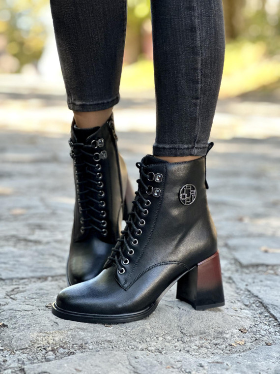 Eleganckie botki ze skóry naturalnej