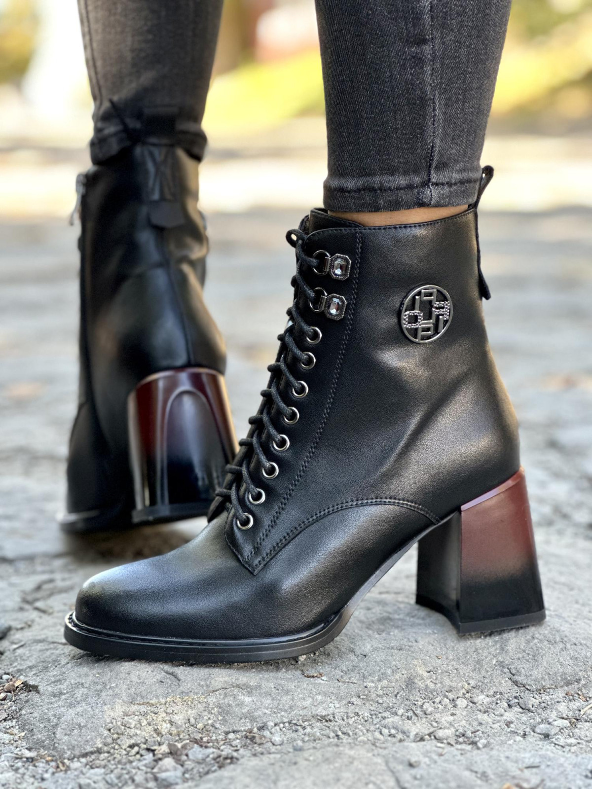 Eleganckie botki ze skóry naturalnej