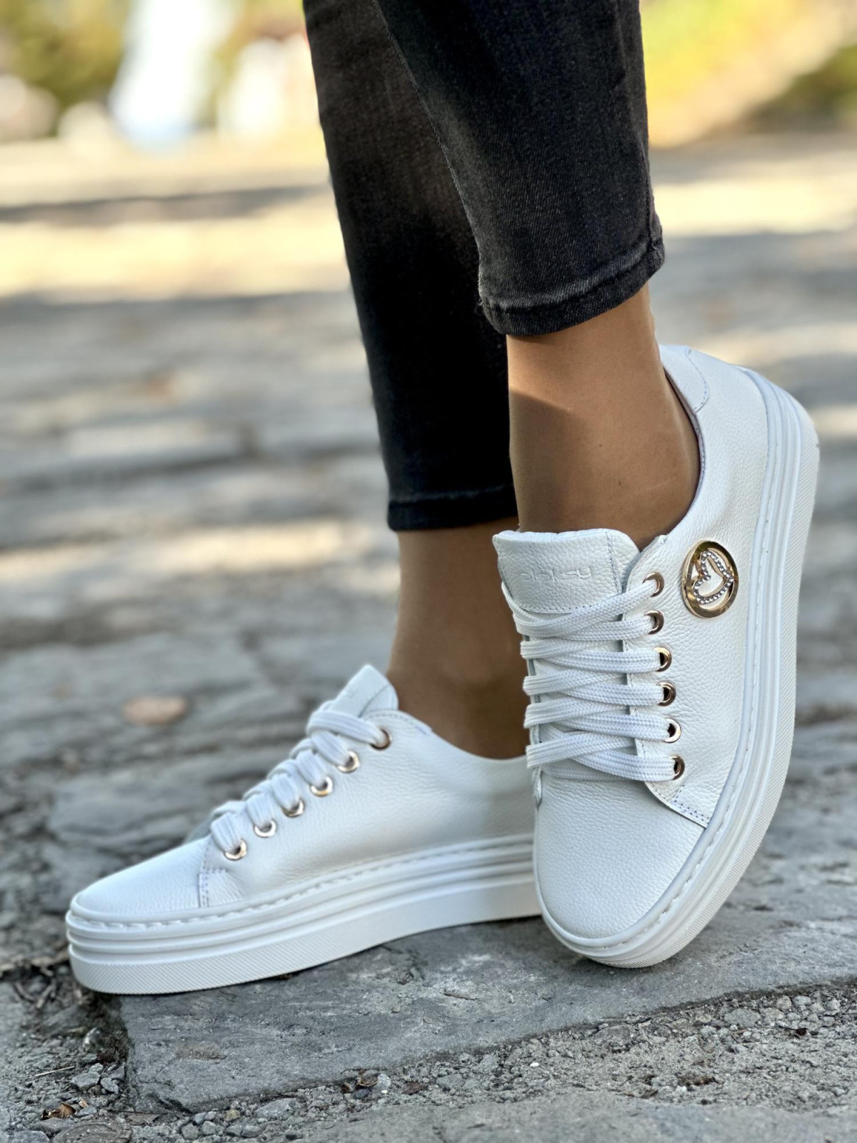 Eleganckie trampki skórzane OLEKSY Polskiej produkcji