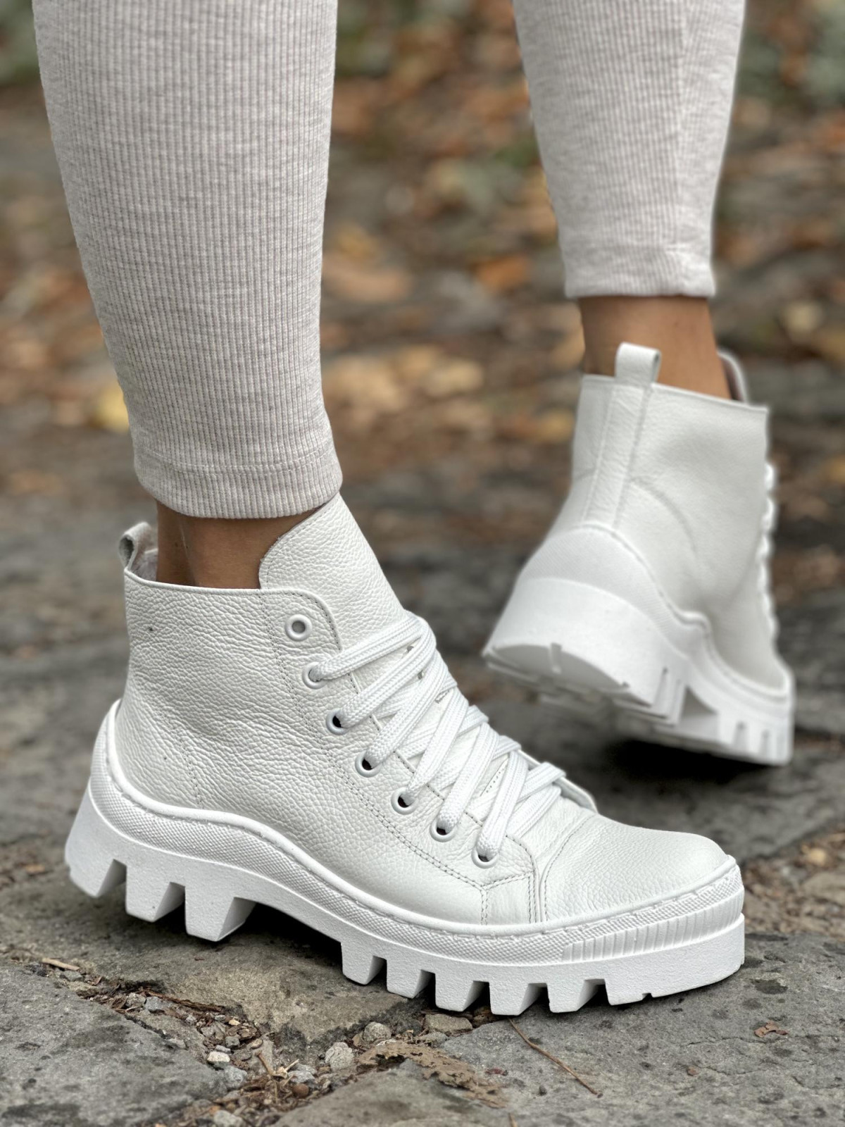 Białe trapery ze skóry naturalnej OLEKSY polskiej produkcji