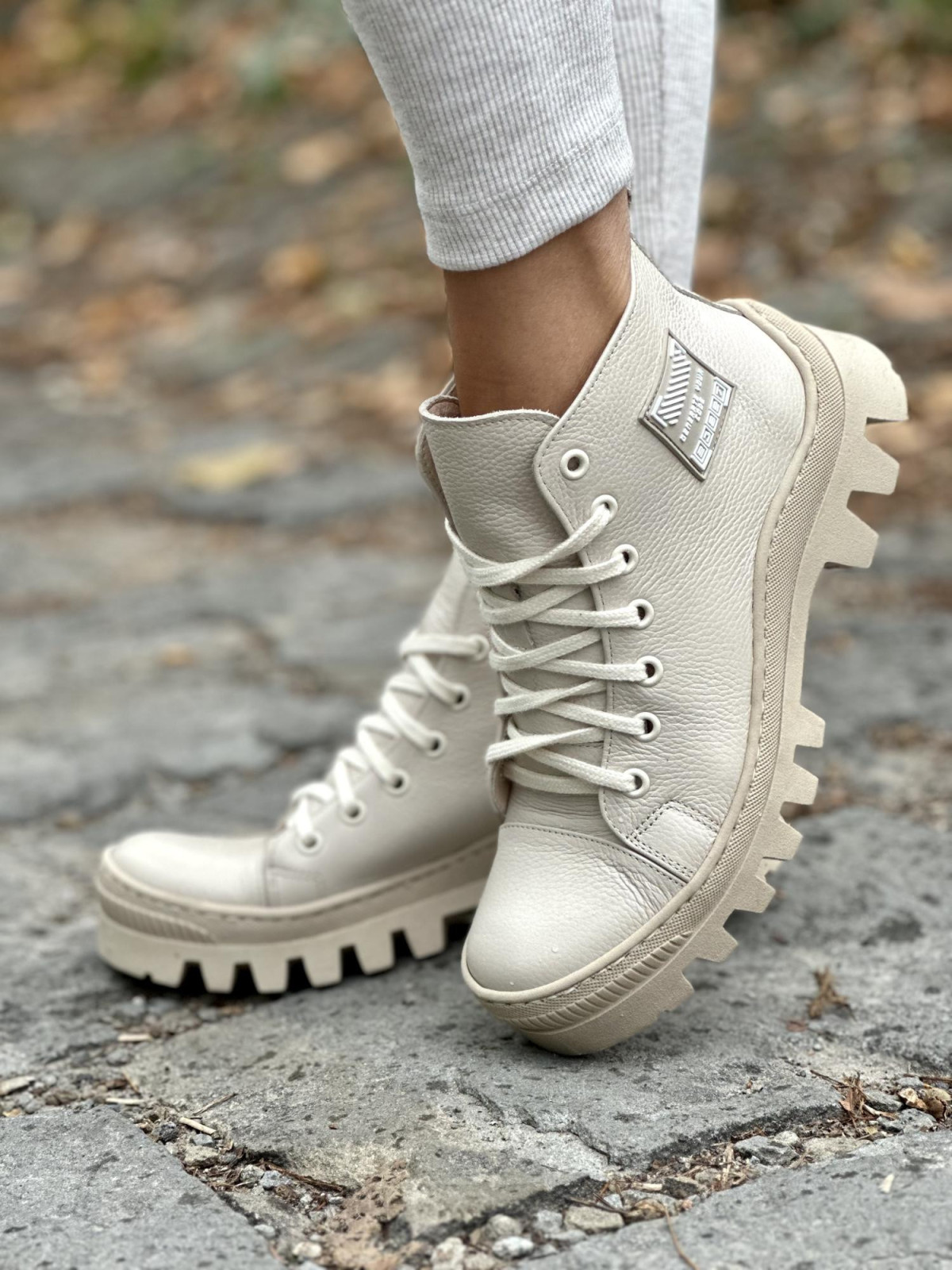 Nowoczesne trapery ze skóry OLEKSY Polskiej produkcji