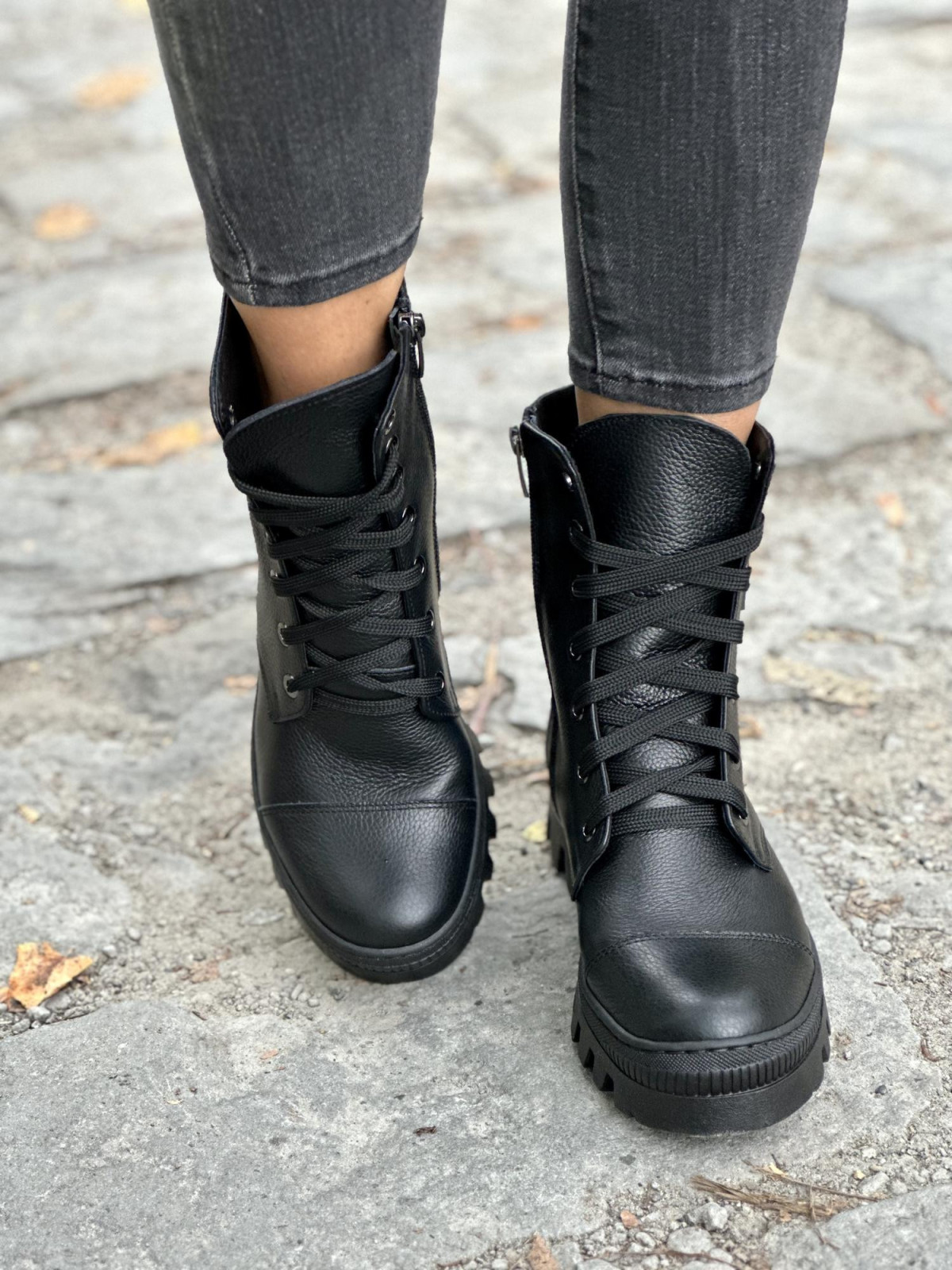 Nowoczesne trapery ze skóry OLEKSY Polskiej produkcji