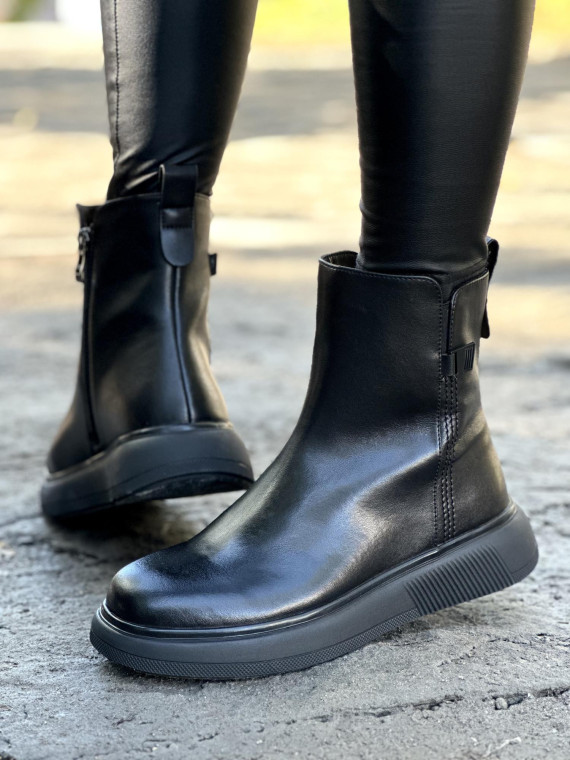 Nowoczesne botki ze skóry naturalnej