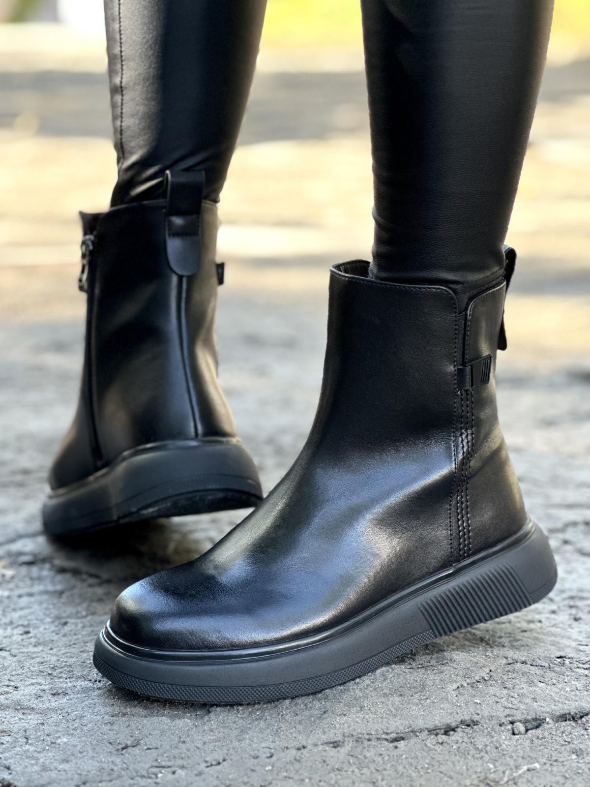 Nowoczesne botki ze skóry naturalnej