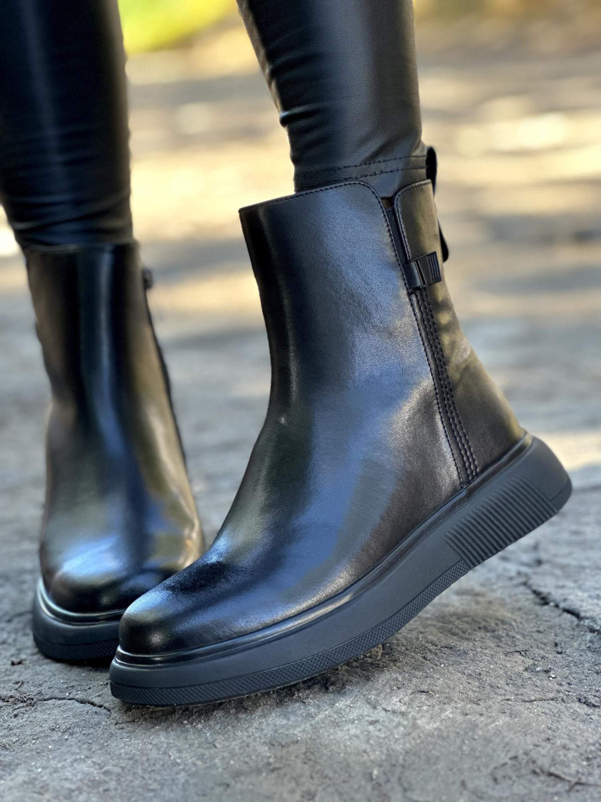 Nowoczesne botki ze skóry naturalnej