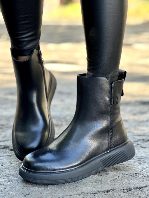 Nowoczesne botki ze skóry naturalnej