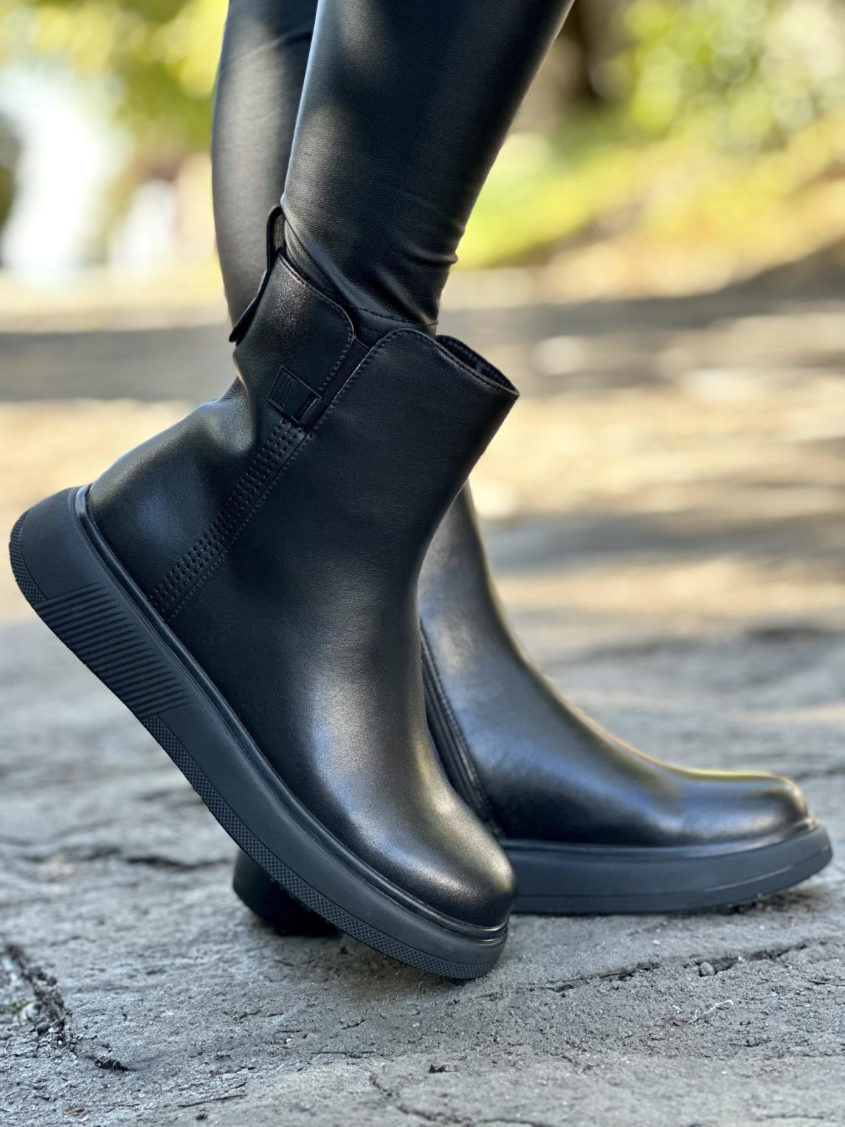 Nowoczesne botki ze skóry naturalnej