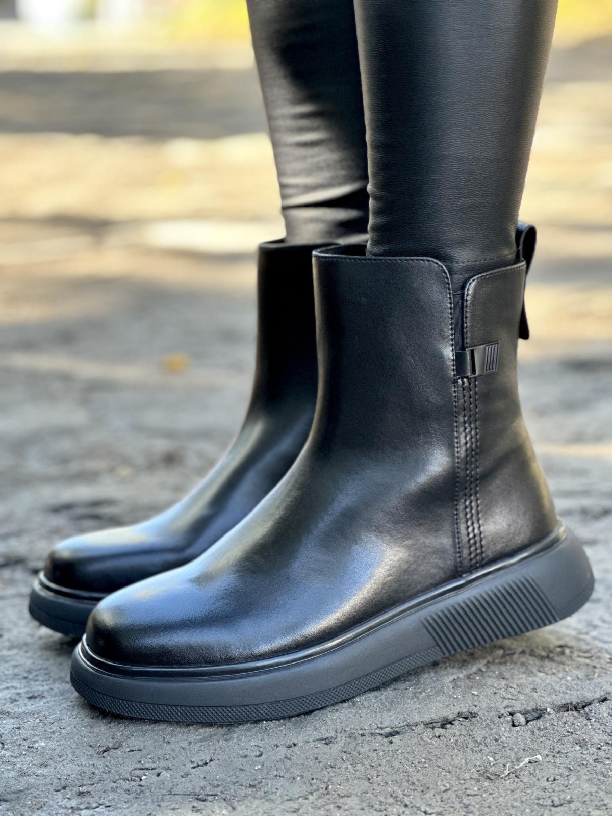 Nowoczesne botki ze skóry naturalnej