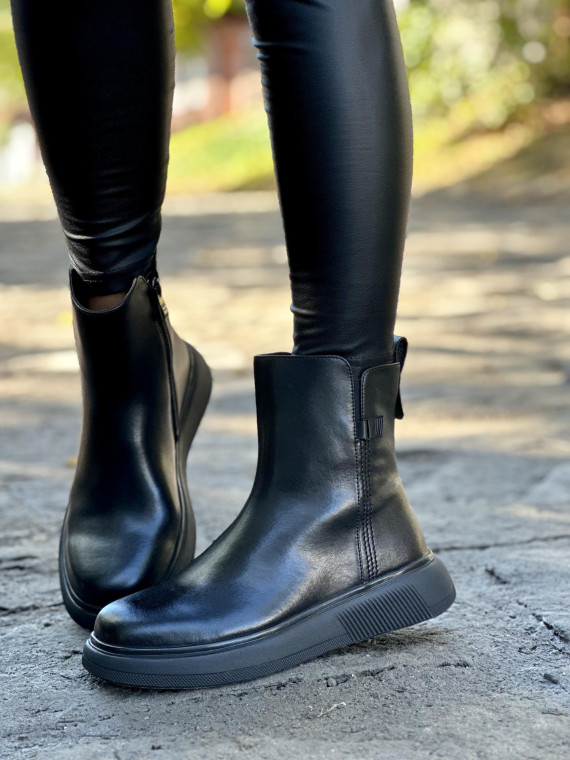 Nowoczesne botki ze skóry naturalnej