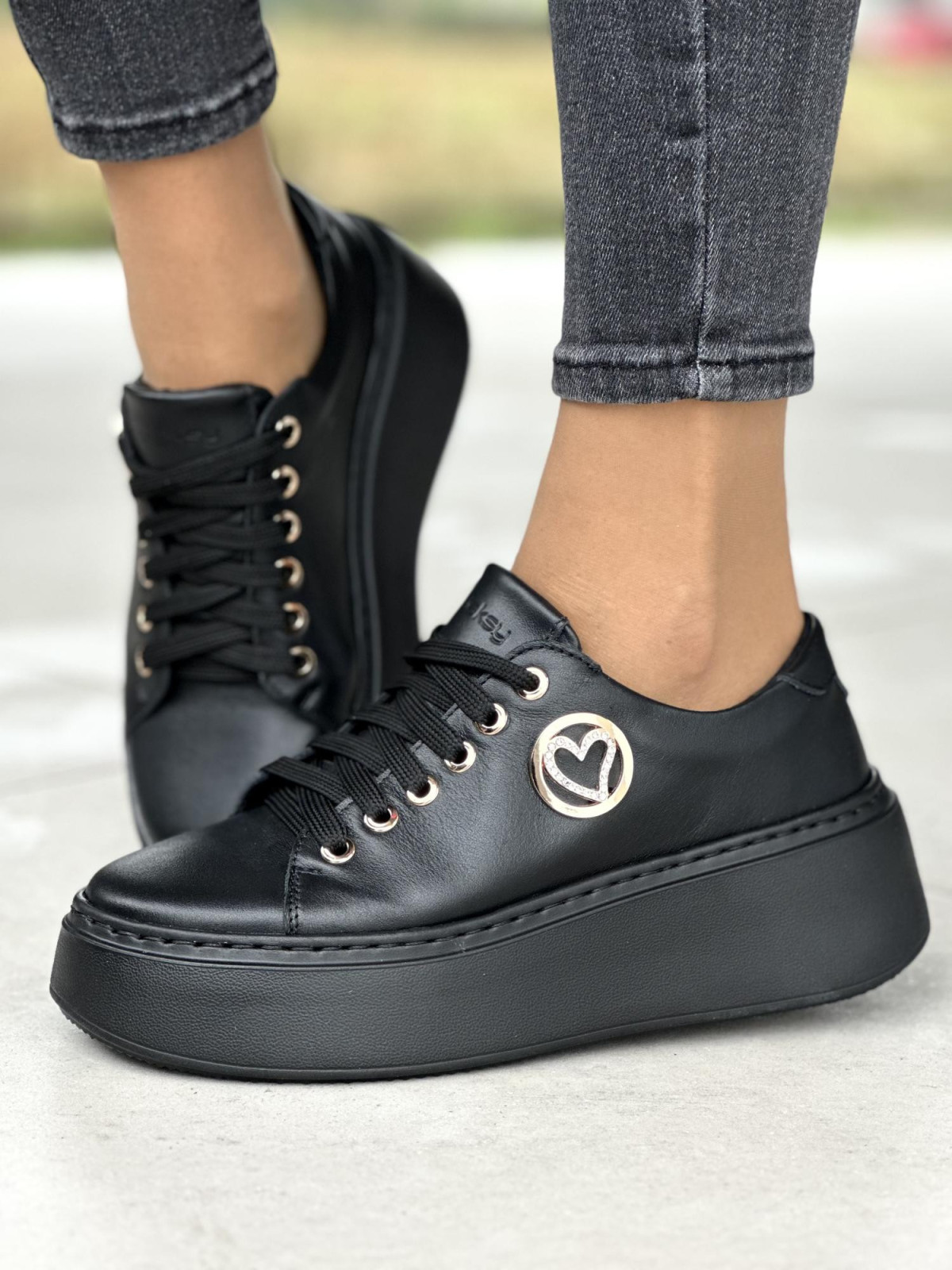 Nowoczesne sneakersy OLEKSY ze skóry naturalnej