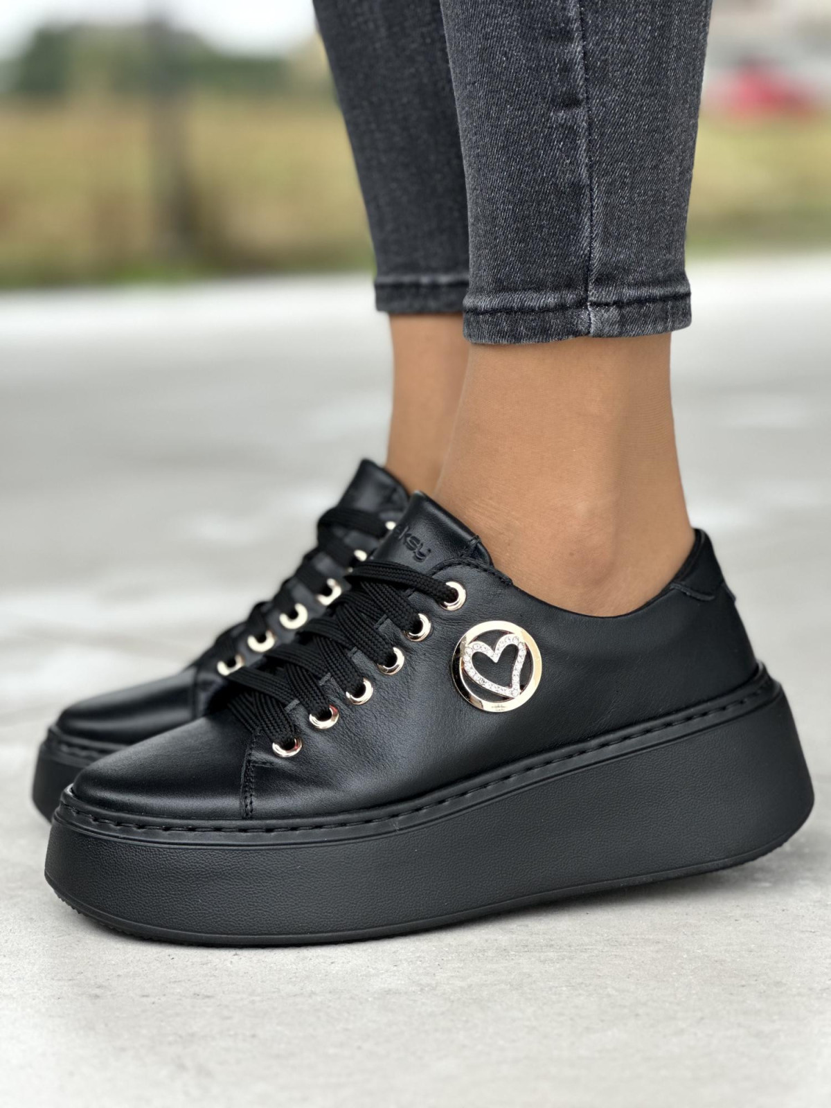 Nowoczesne sneakersy OLEKSY ze skóry naturalnej