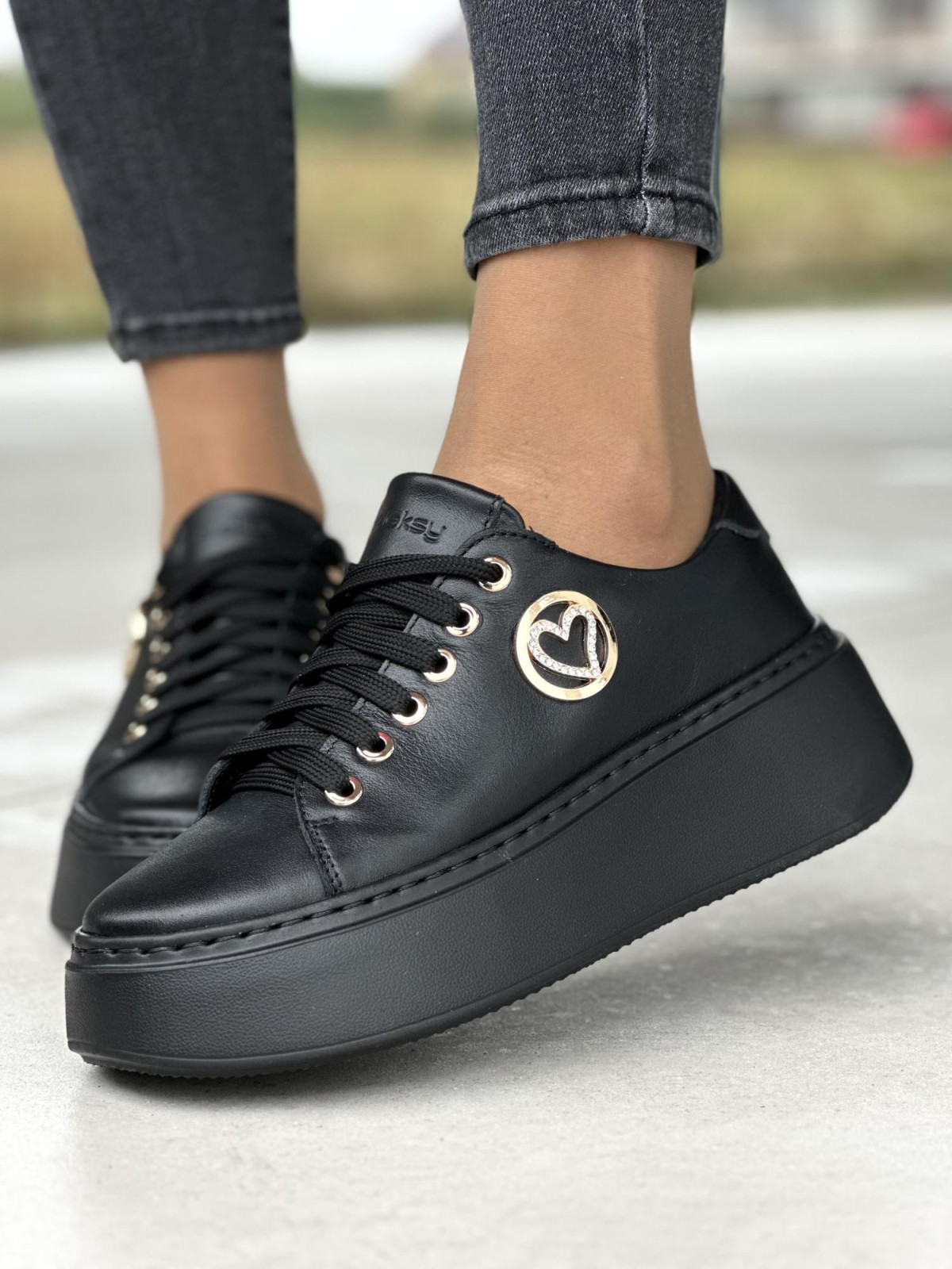 Nowoczesne sneakersy OLEKSY ze skóry naturalnej