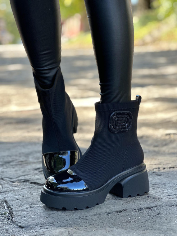 Eleganckie botki wykonane z naturalnej skóry