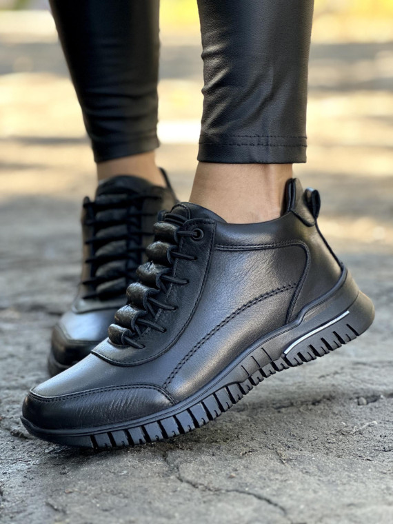 Stylowe sneakersy ze skóry naturalnej