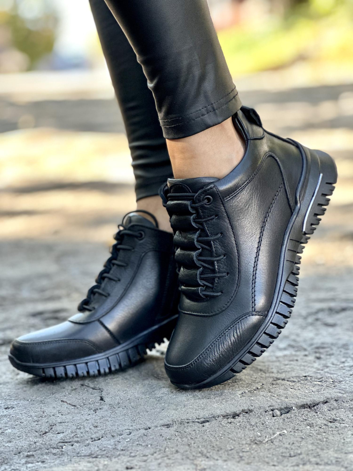 Stylowe sneakersy ze skóry naturalnej