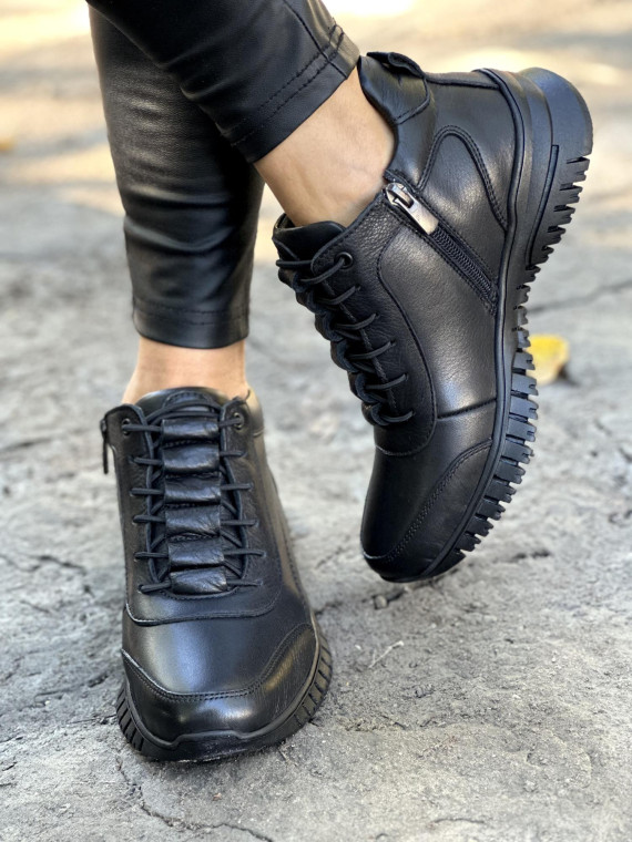 Stylowe sneakersy ze skóry naturalnej