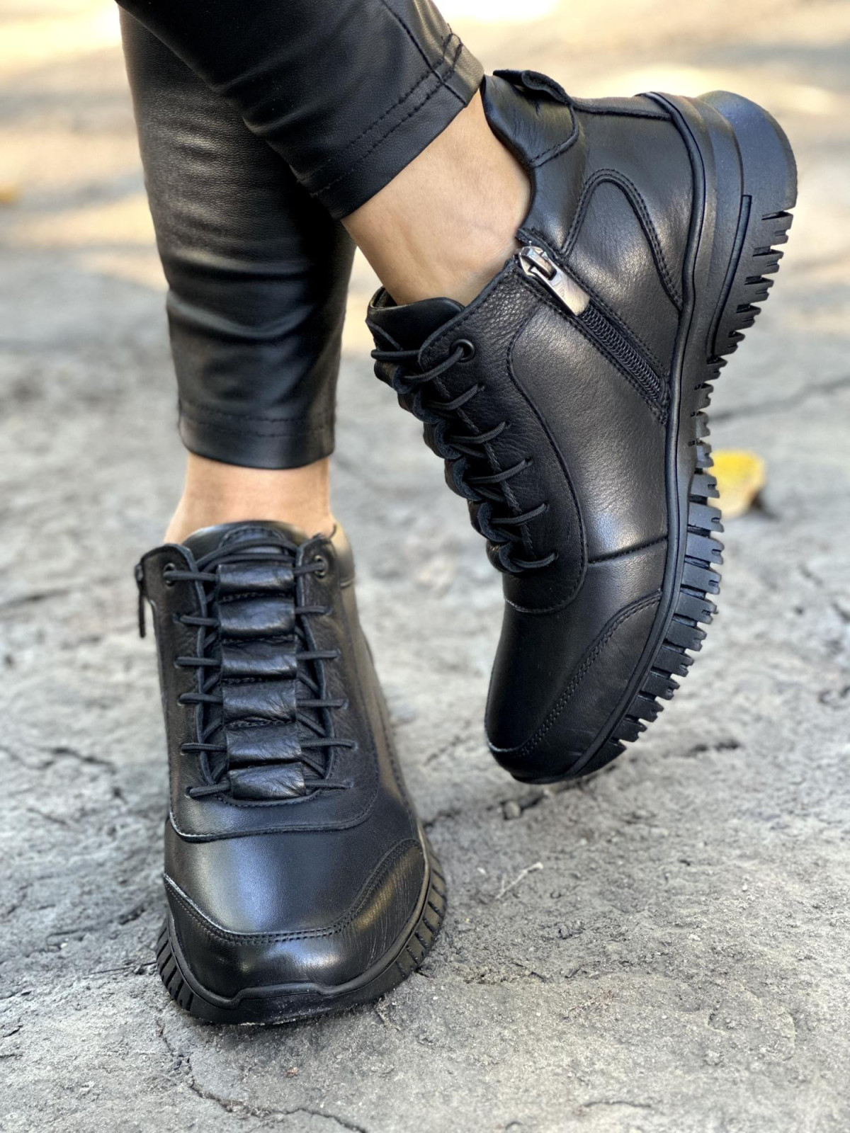 Stylowe sneakersy ze skóry naturalnej