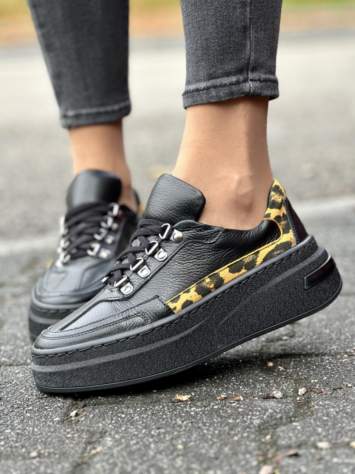 Sneakersy OLEKSY ze skóry naturalnej, Polskiej produkcji