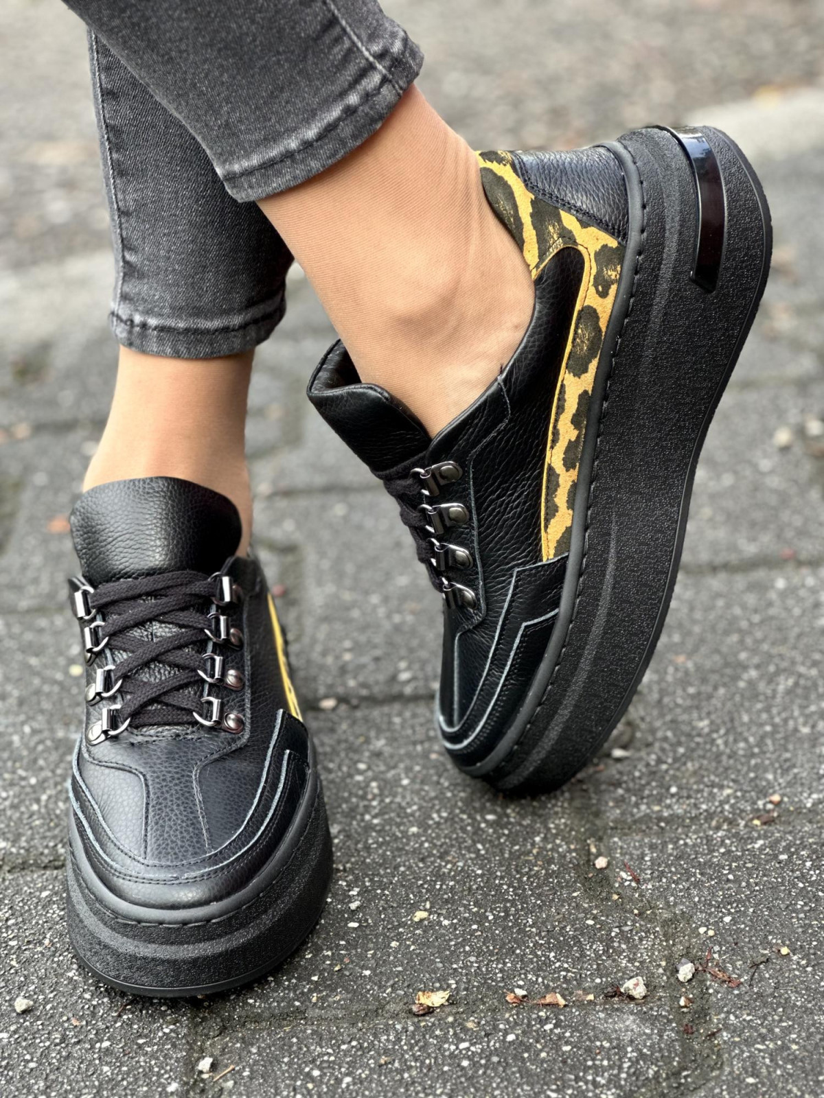 Sneakersy OLEKSY ze skóry naturalnej, Polskiej produkcji