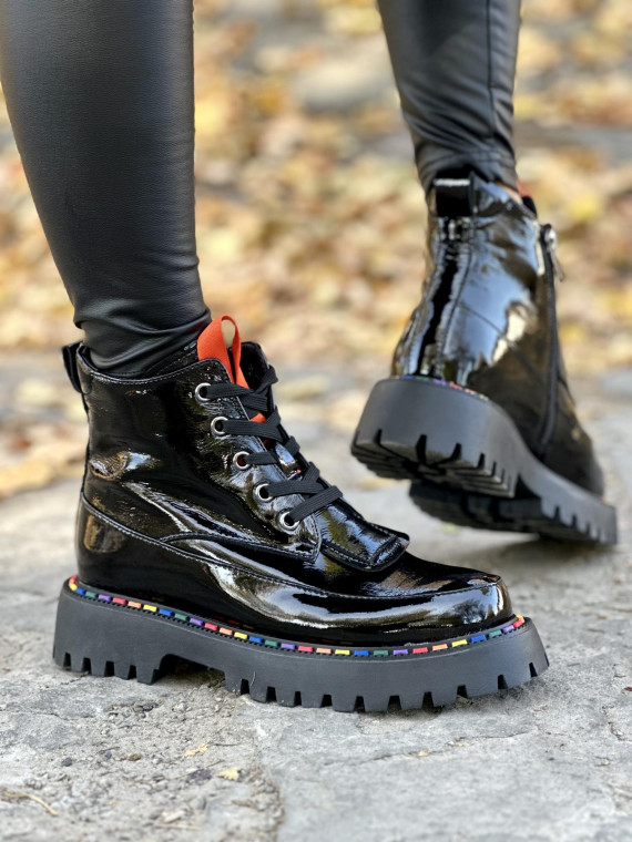 Ekskluzywne trapery ze skóry naturalnej dla kobiet z charakterem