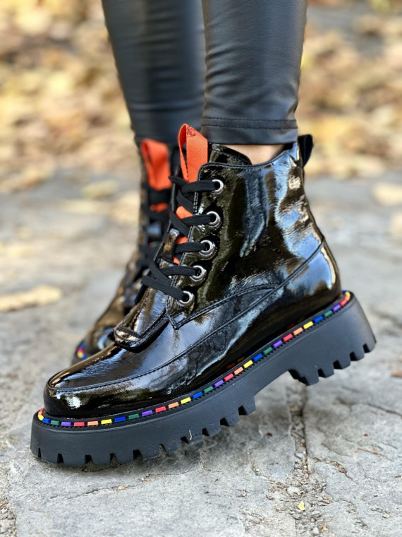 Ekskluzywne trapery ze skóry naturalnej dla kobiet z charakterem