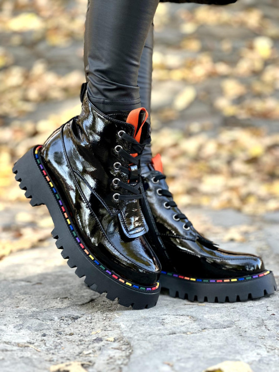 Ekskluzywne trapery ze skóry naturalnej dla kobiet z charakterem