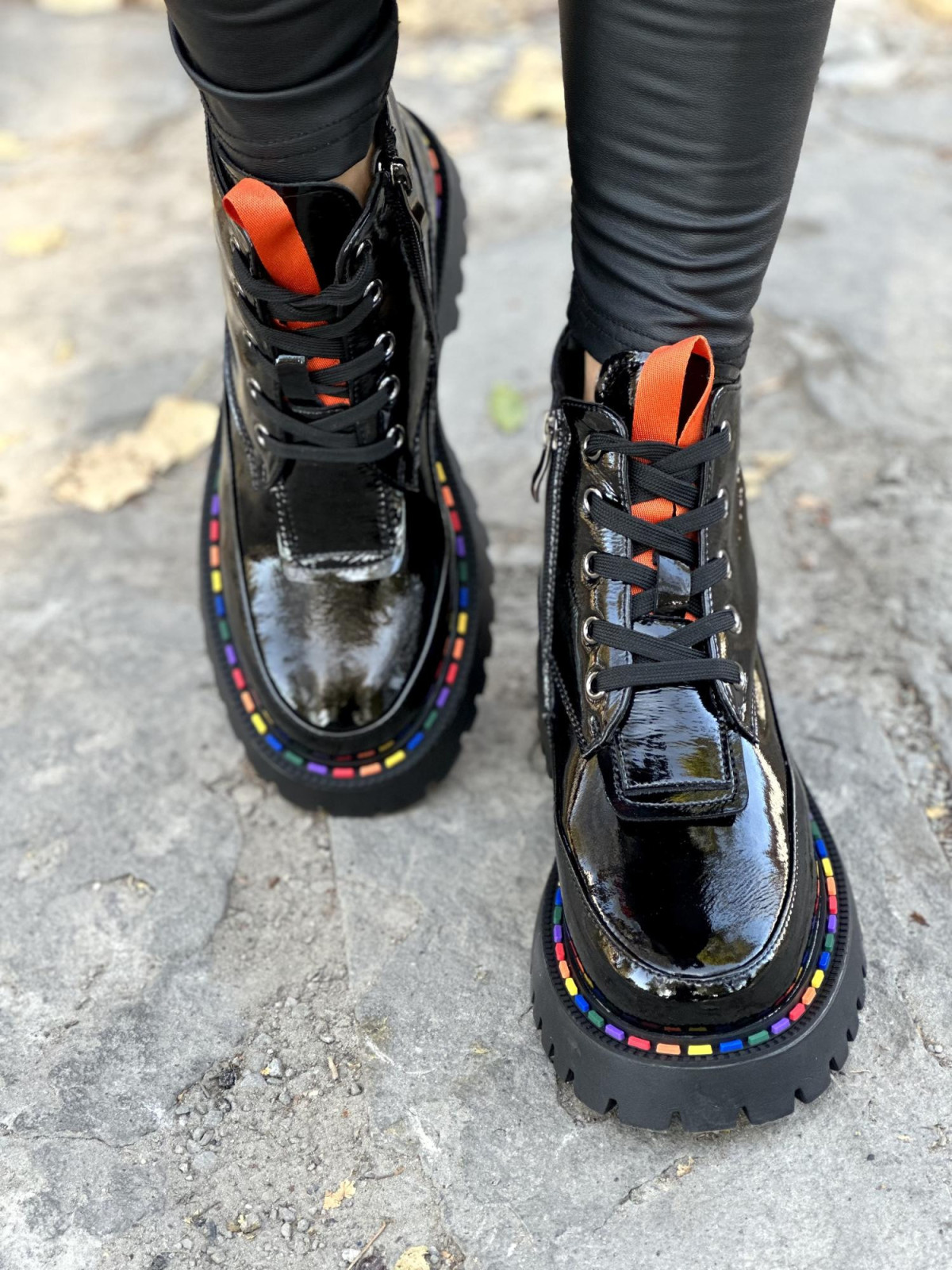 Ekskluzywne trapery ze skóry naturalnej dla kobiet z charakterem