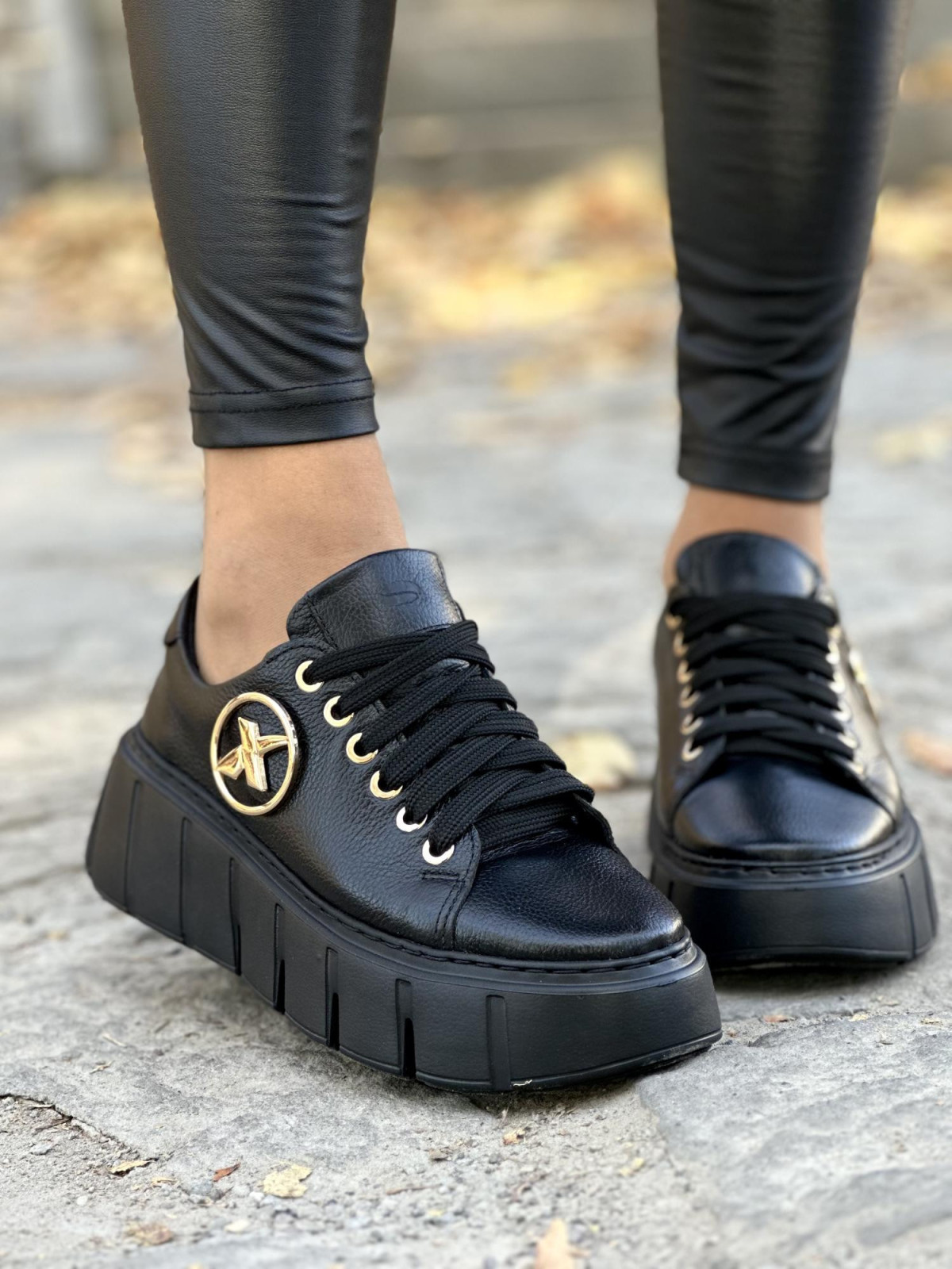 Trampki OLEKSY z naturalnej skóry Polskiej produkcji