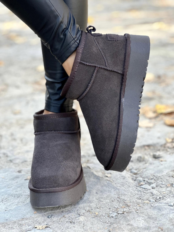 Minimalistyczne Śniegowce z Naturalnej Skóry