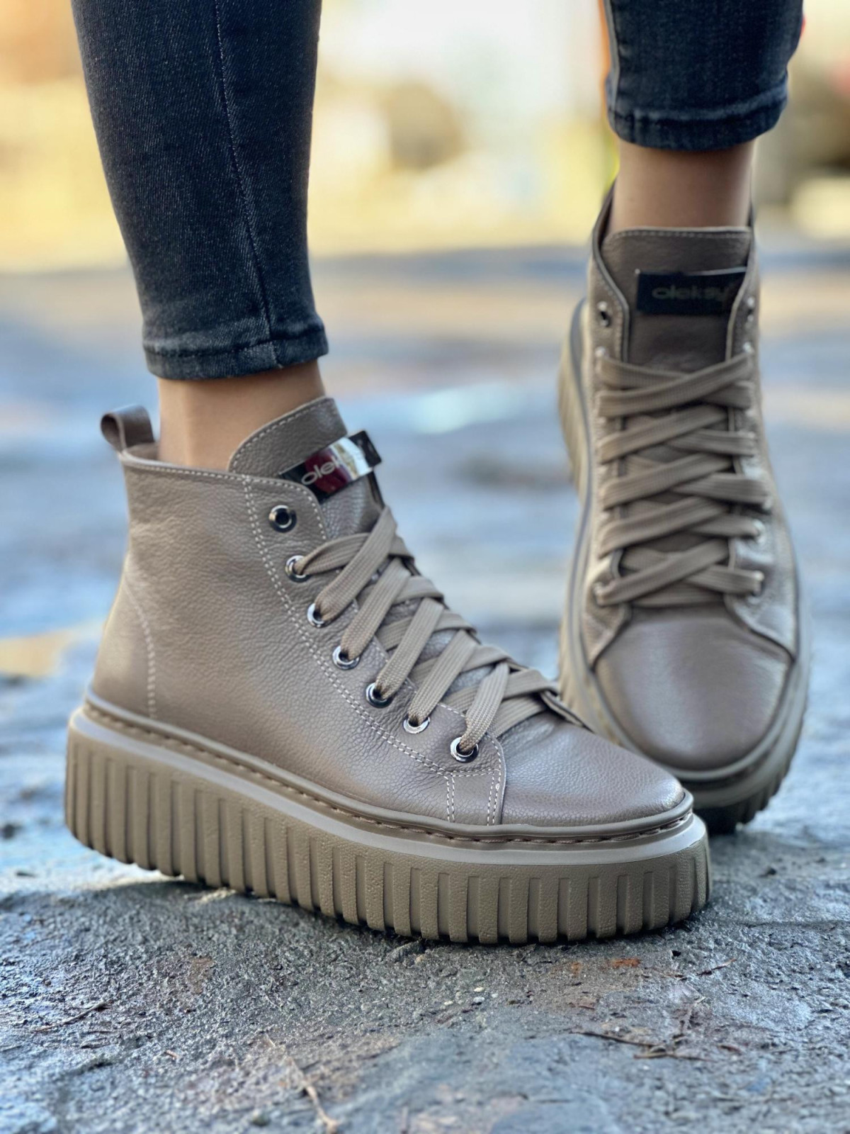 Sneakersy OLEKSY ze skóry Polskiej produkcji