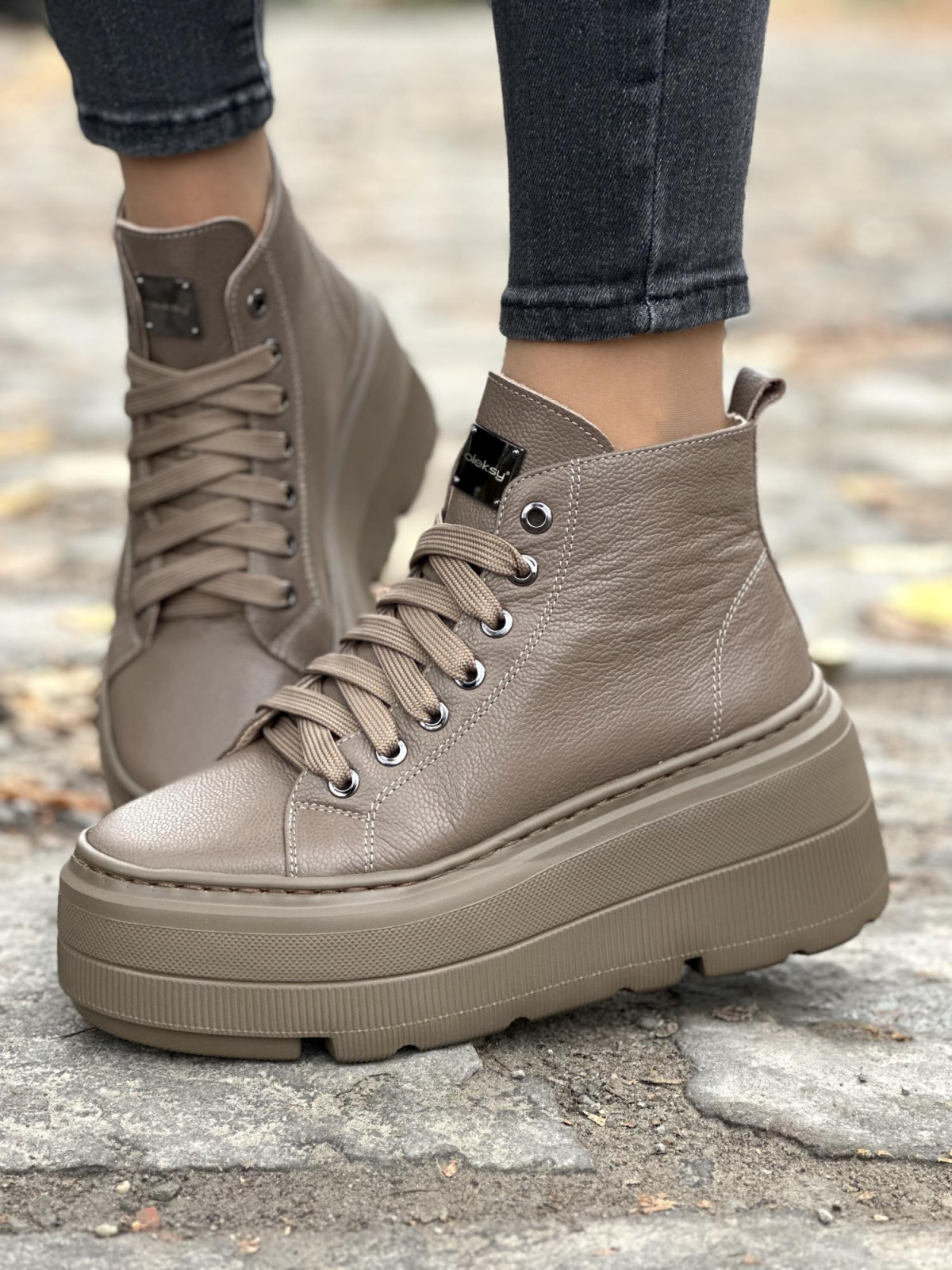 Sneakersy OLEKSY ze skóry Polskiej produkcji