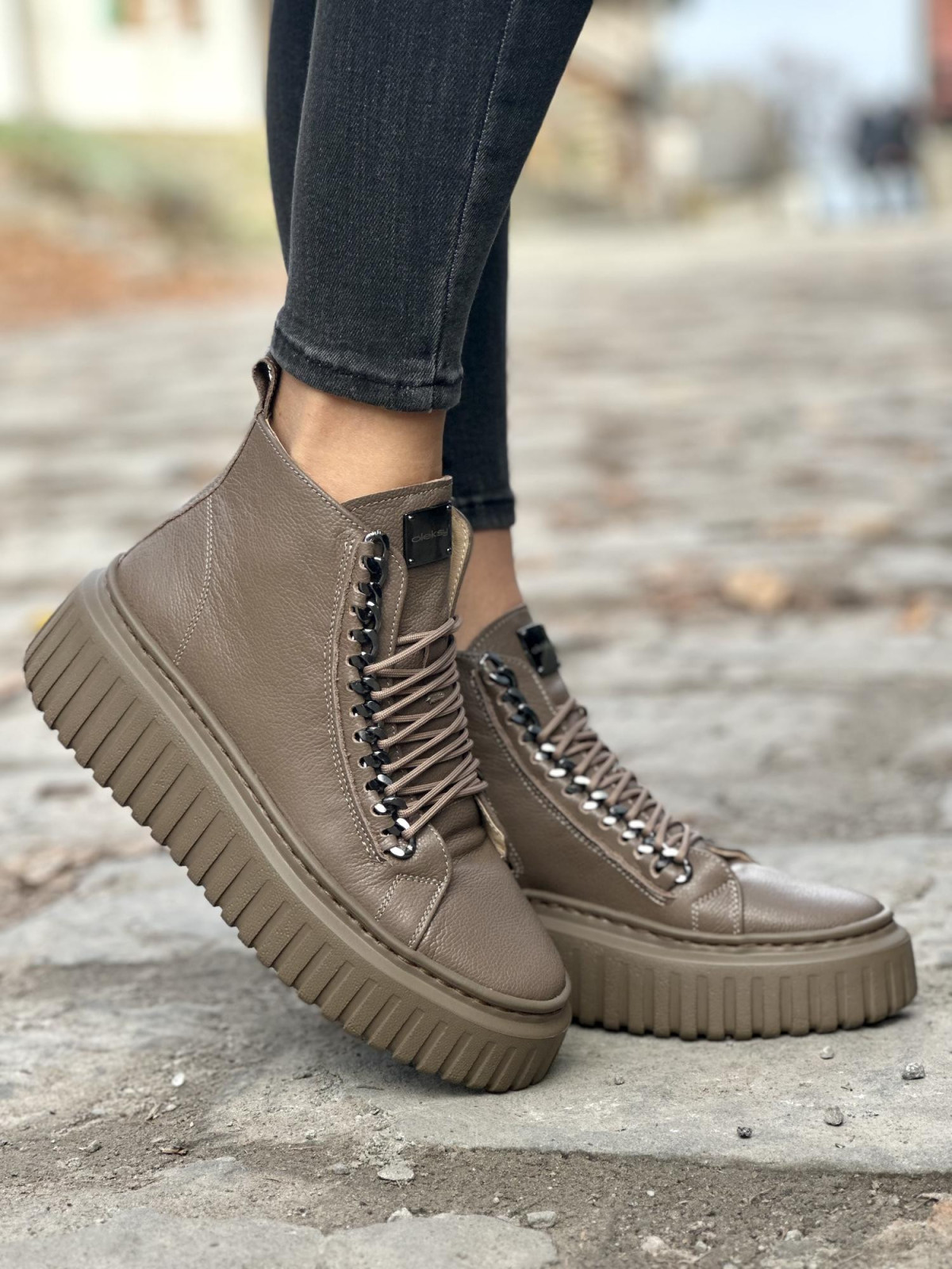 Sneakersy OLEKSY ze skóry Polskiej produkcji