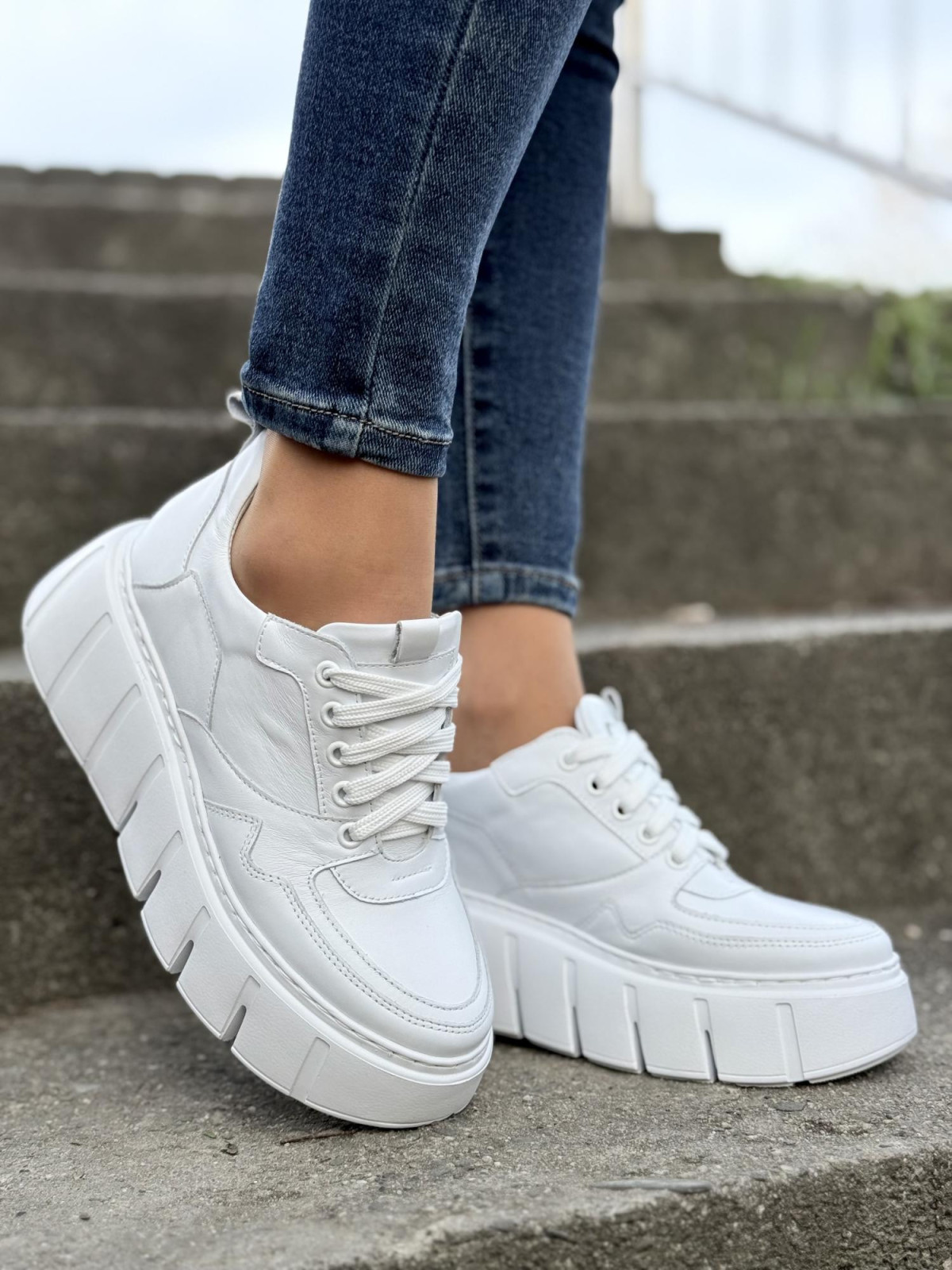 Sneakersy OLEKSY ze skóry Polskiej produkcji