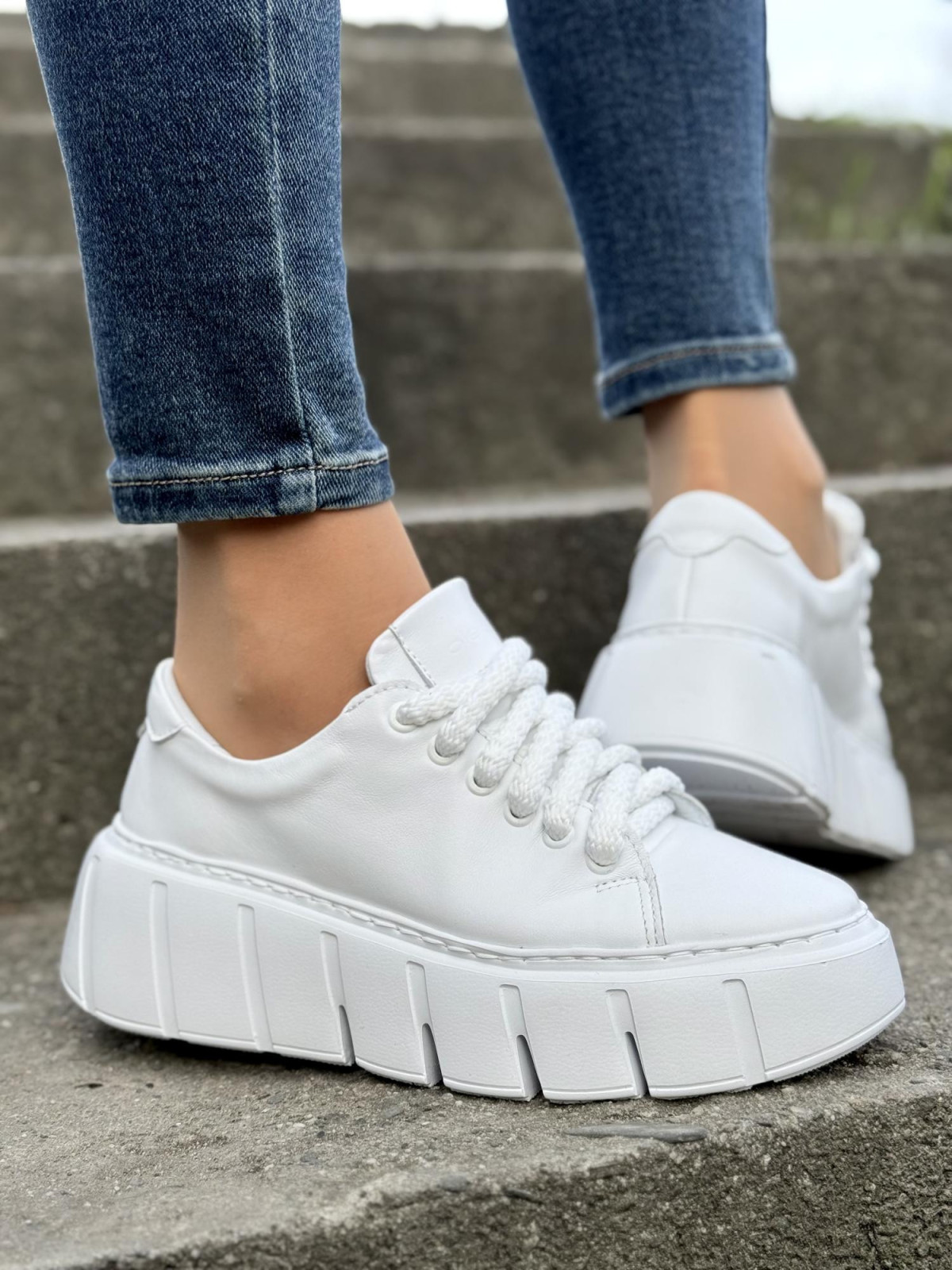 Sneakersy OLEKSY ze skóry Polskiej produkcji